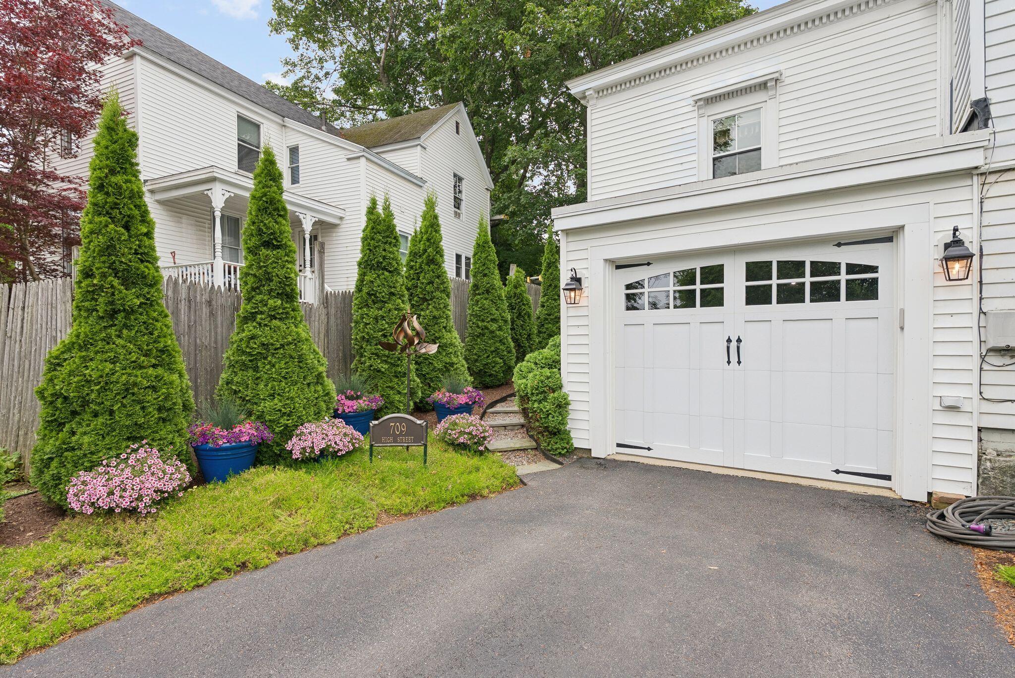 709 High Street
