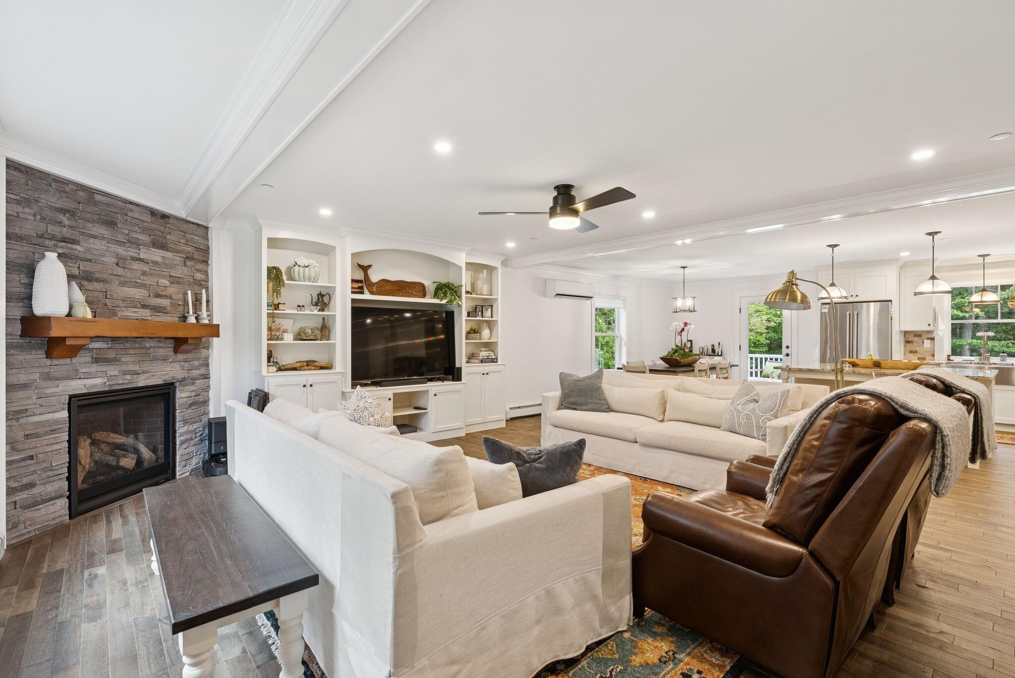 2 Winding Ridge Way
