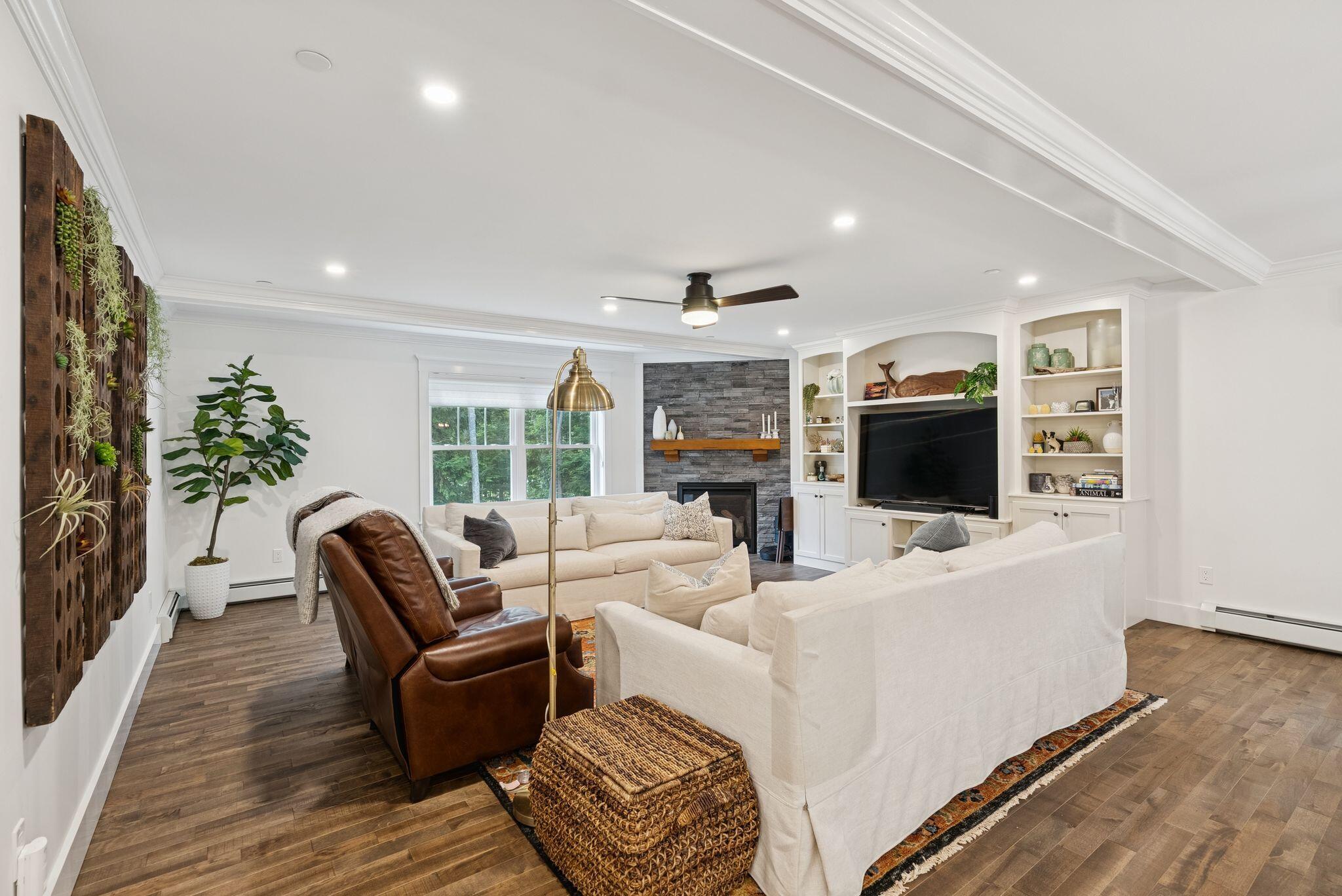 2 Winding Ridge Way