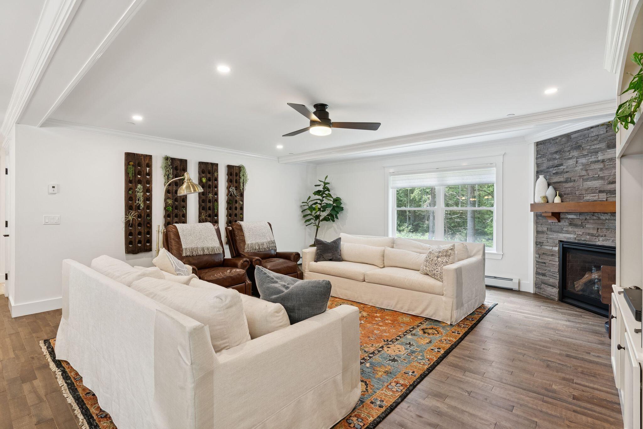 2 Winding Ridge Way