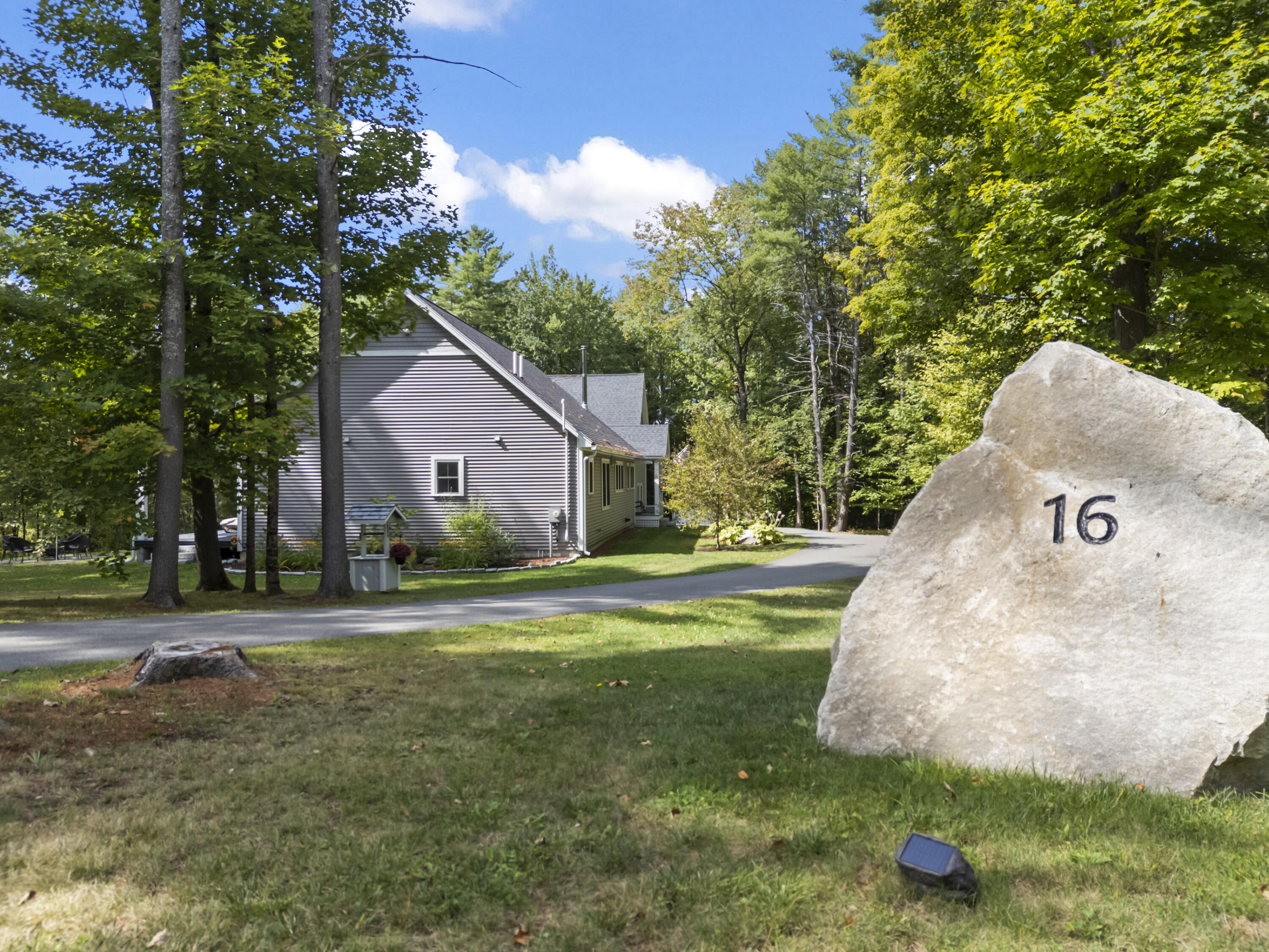 16 Meadowood Drive