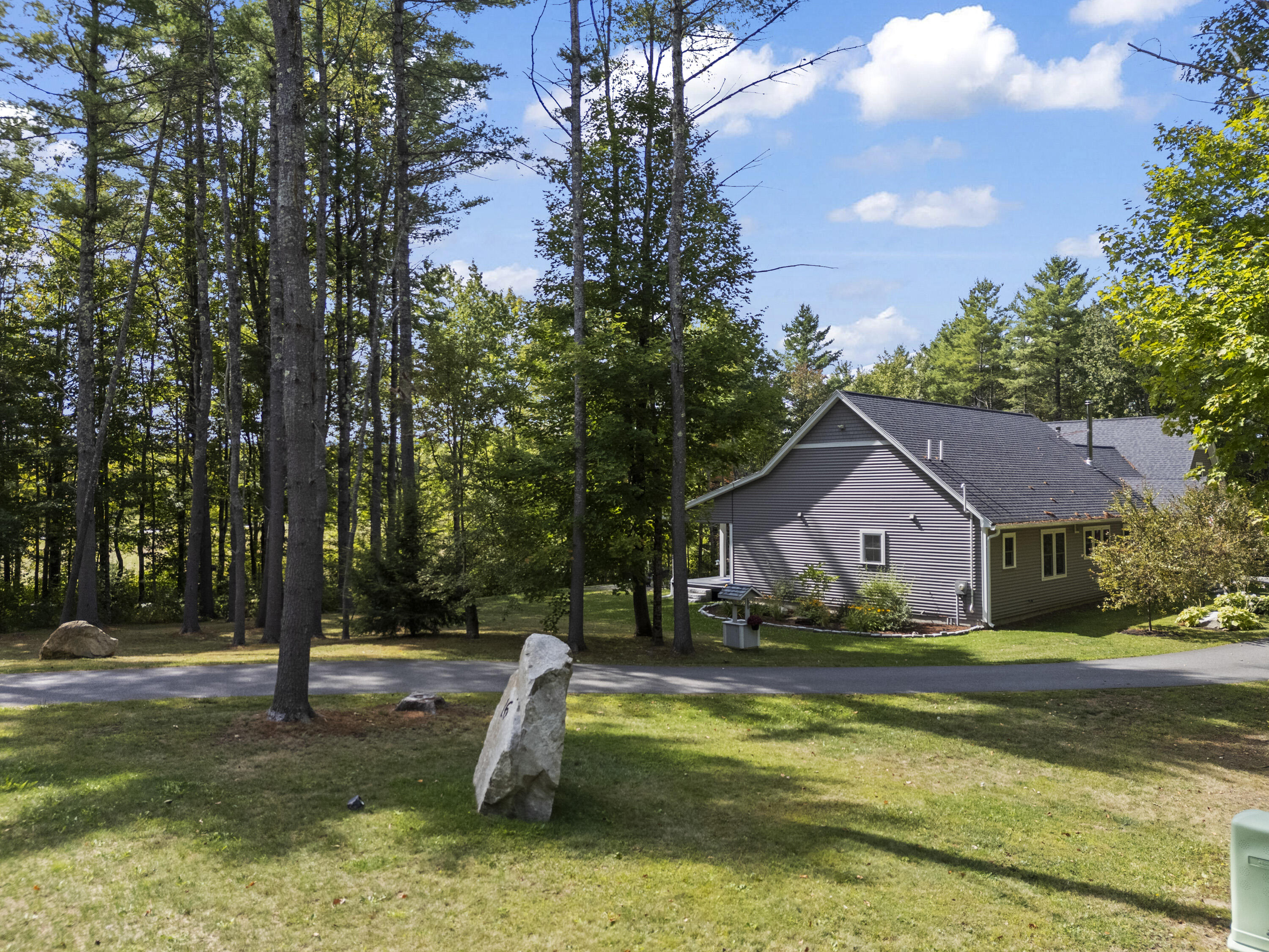 16 Meadowood Drive