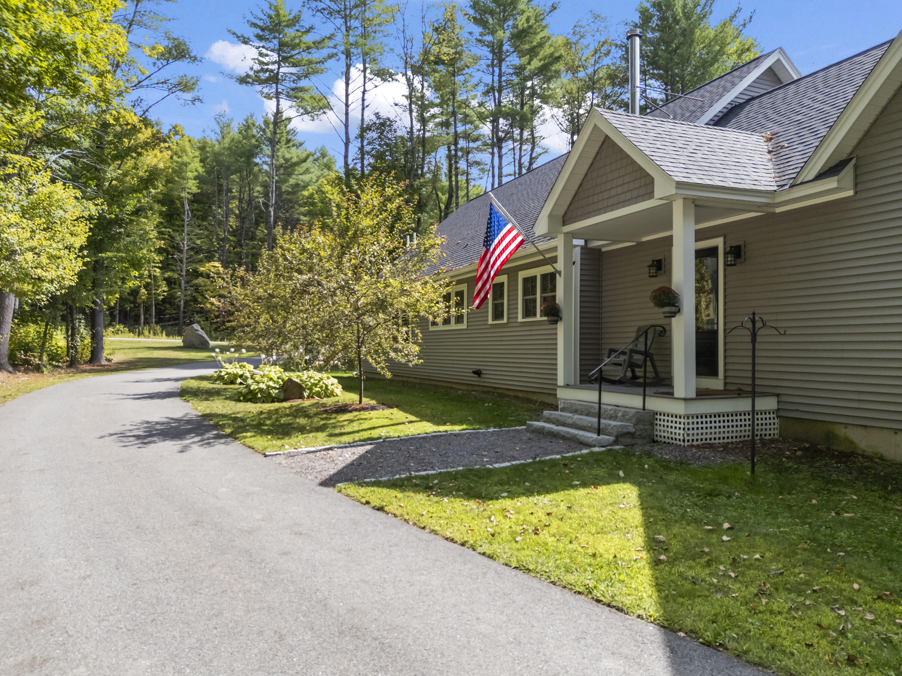 16 Meadowood Drive