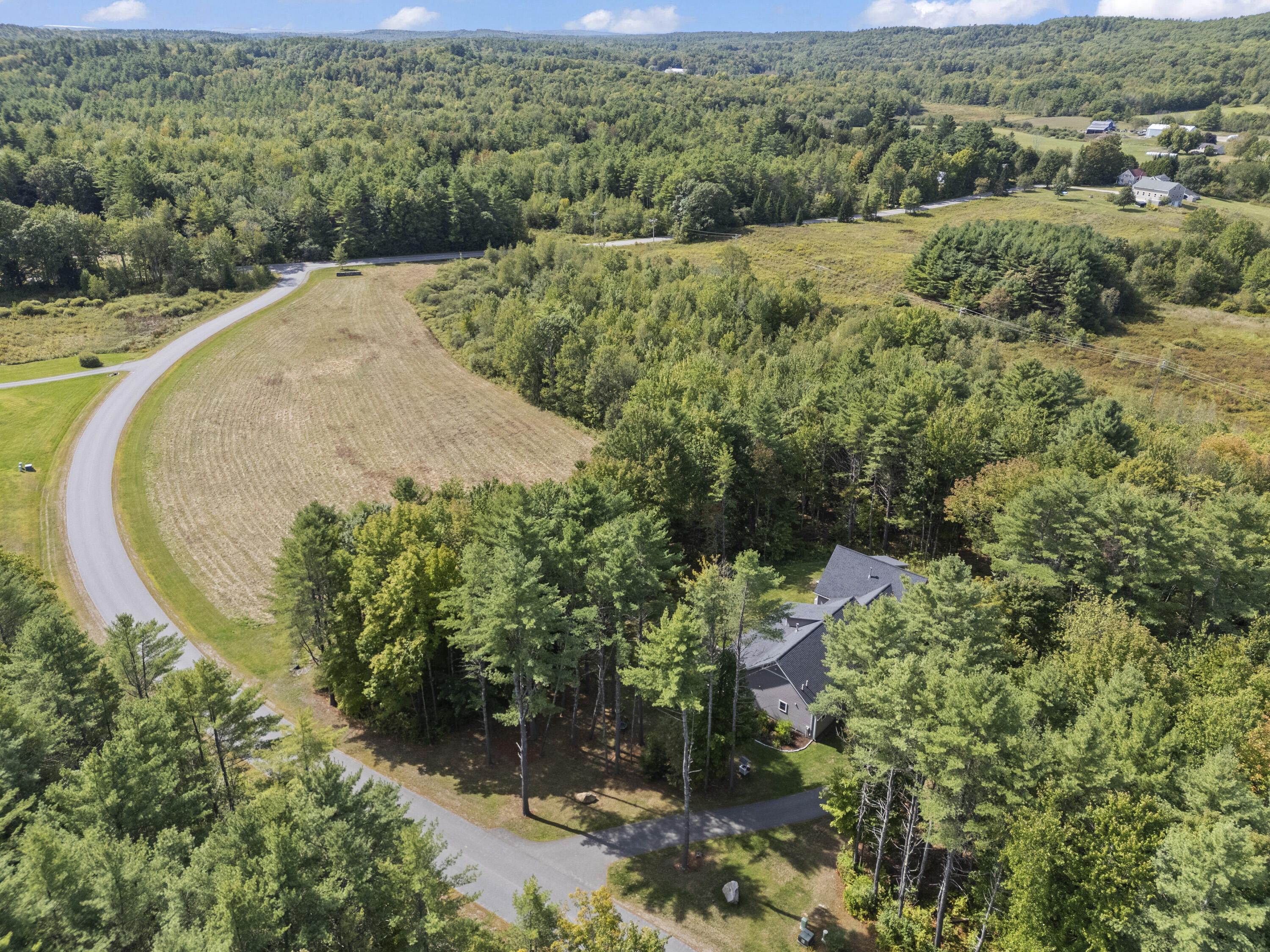 16 Meadowood Drive