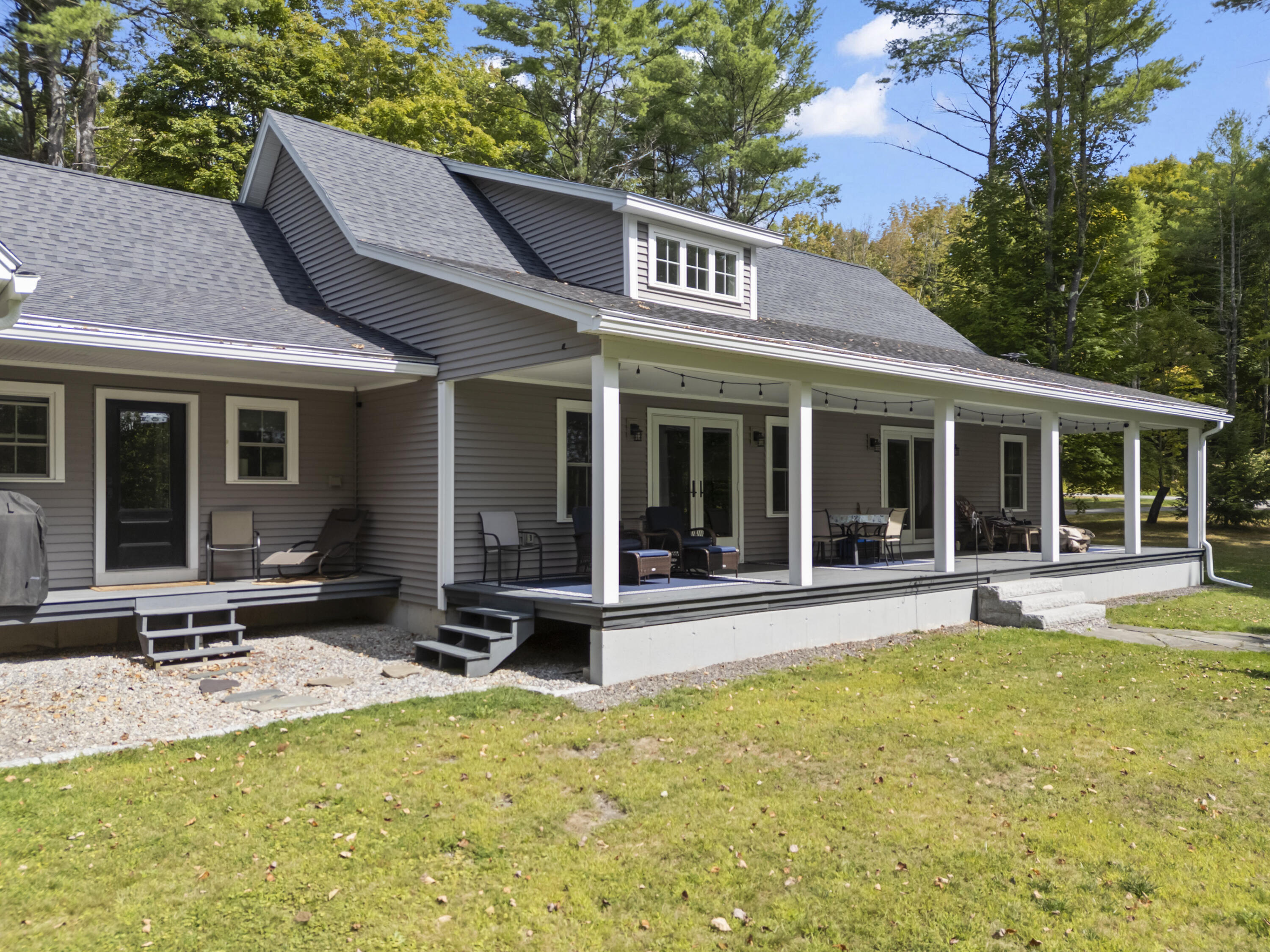 16 Meadowood Drive