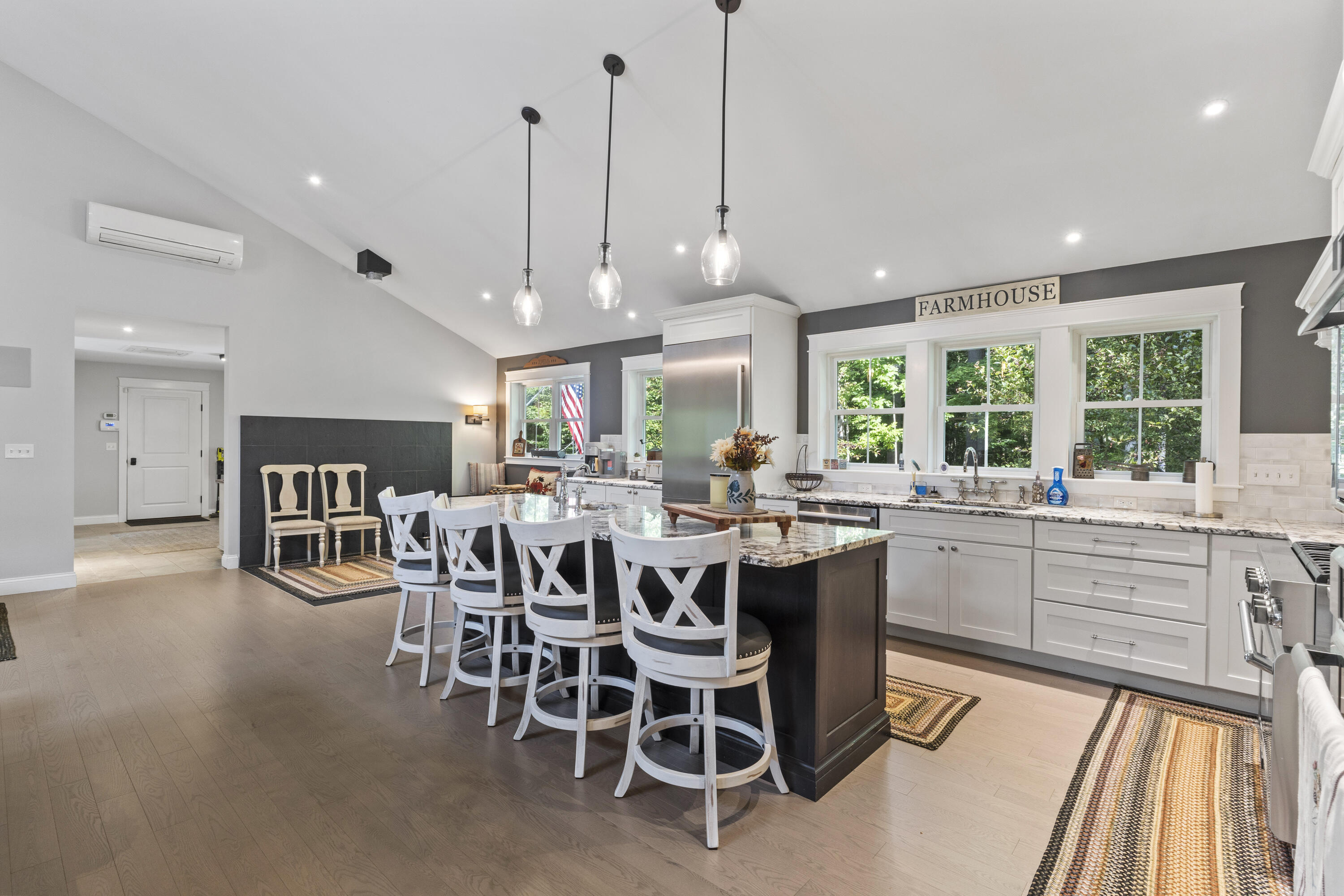 16 Meadowood Drive