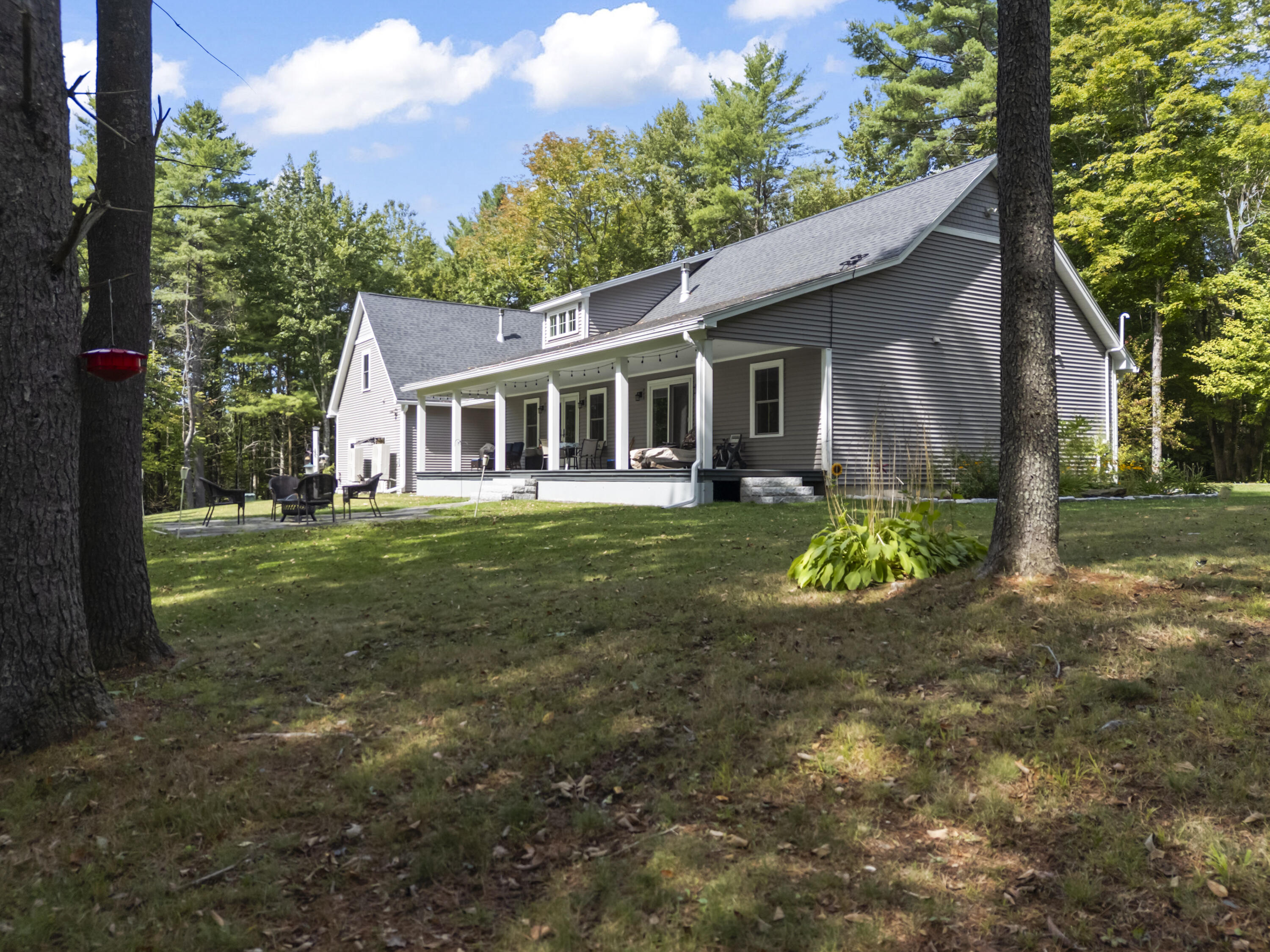 16 Meadowood Drive