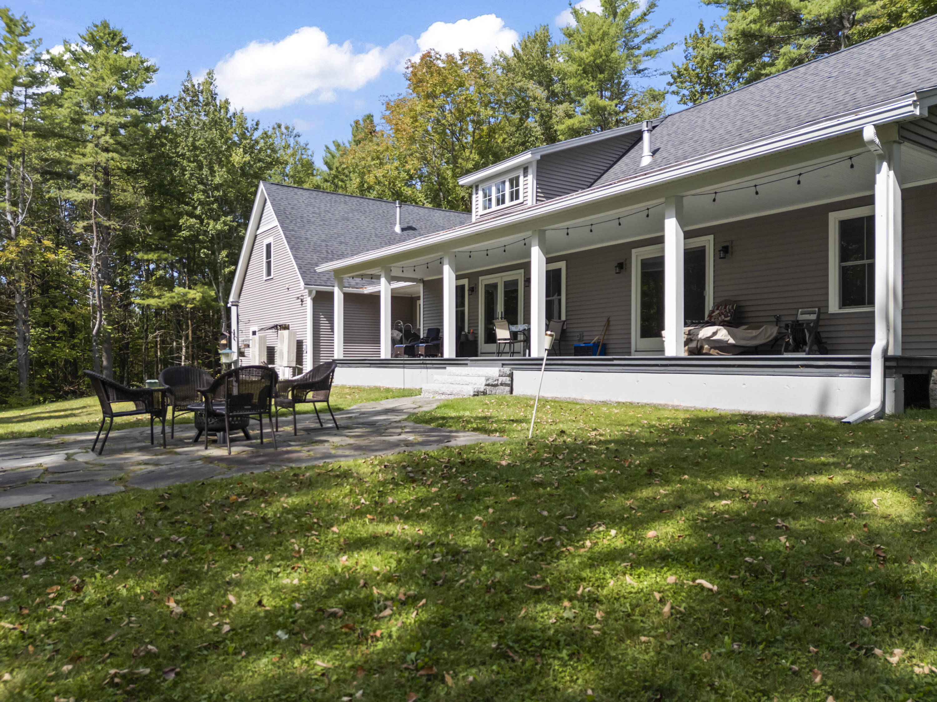16 Meadowood Drive