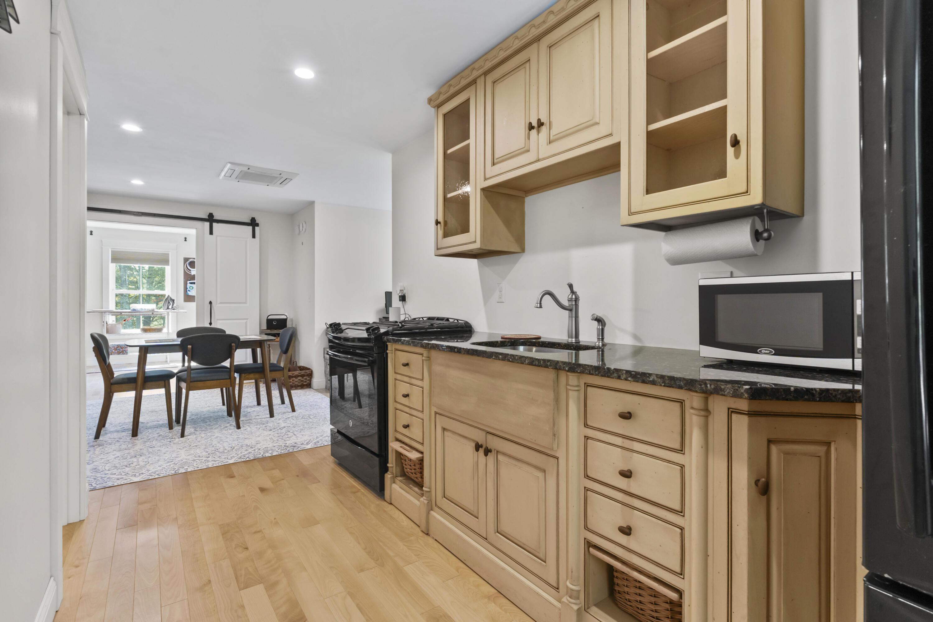 16 Meadowood Drive