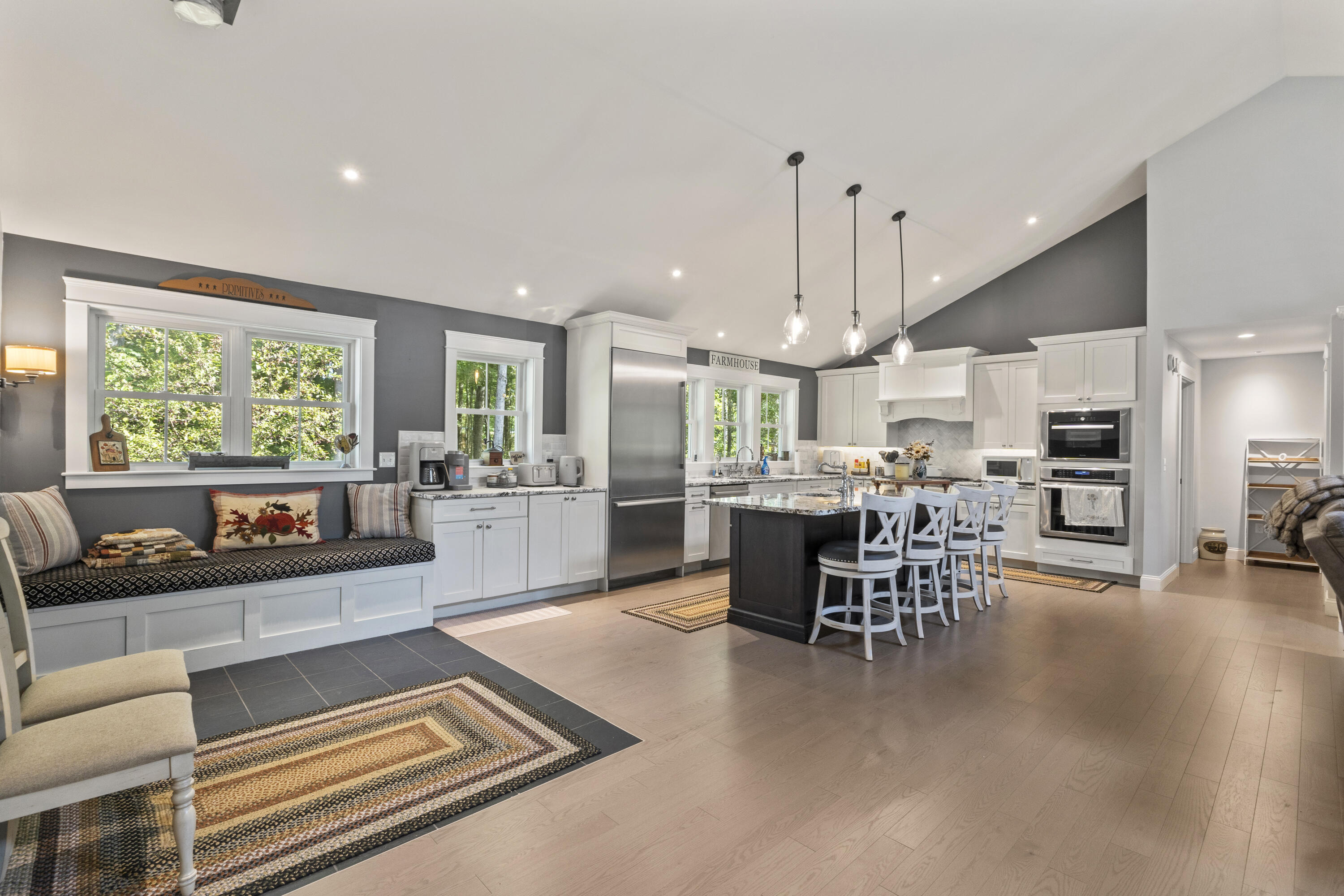 16 Meadowood Drive
