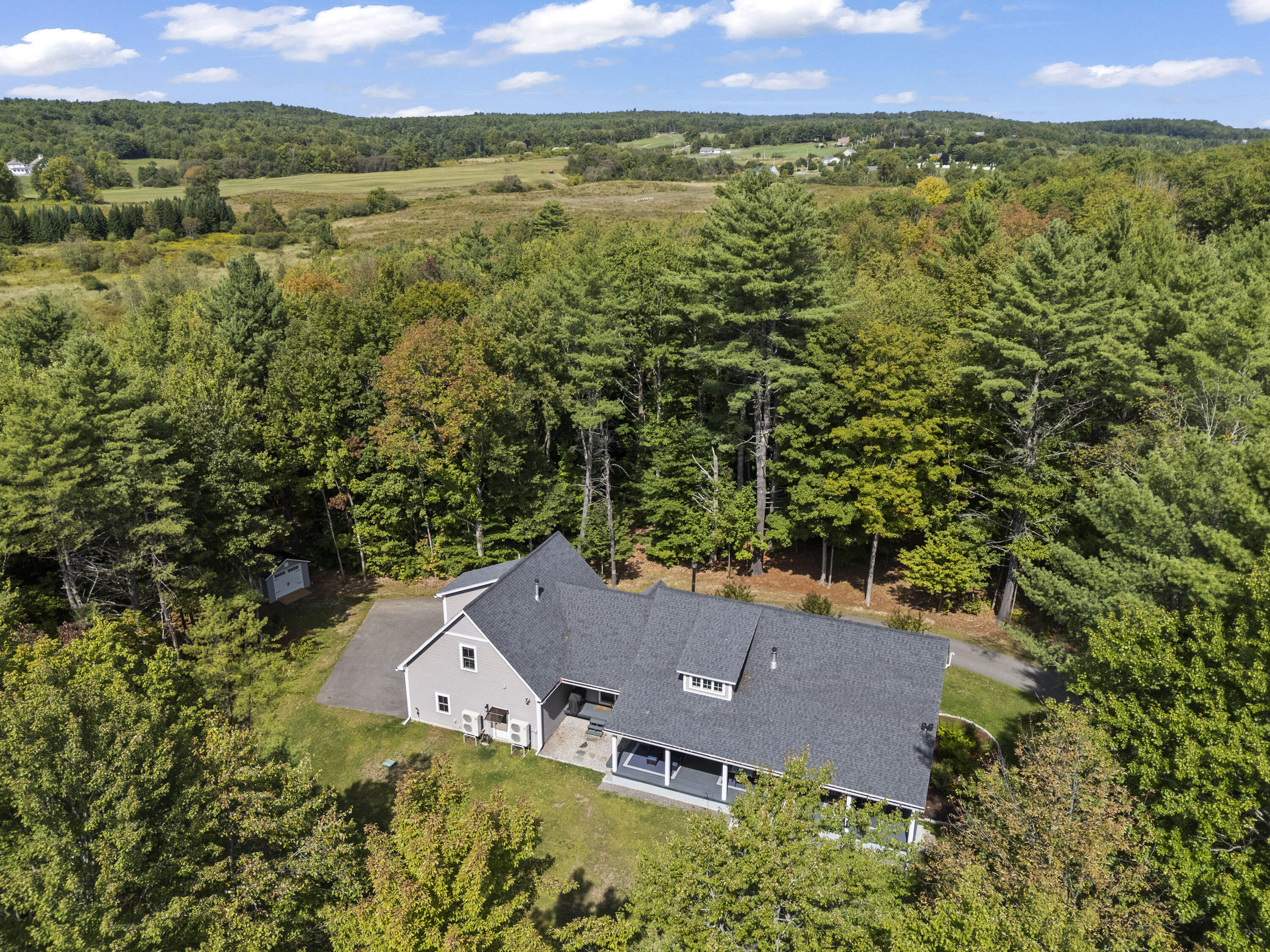 16 Meadowood Drive