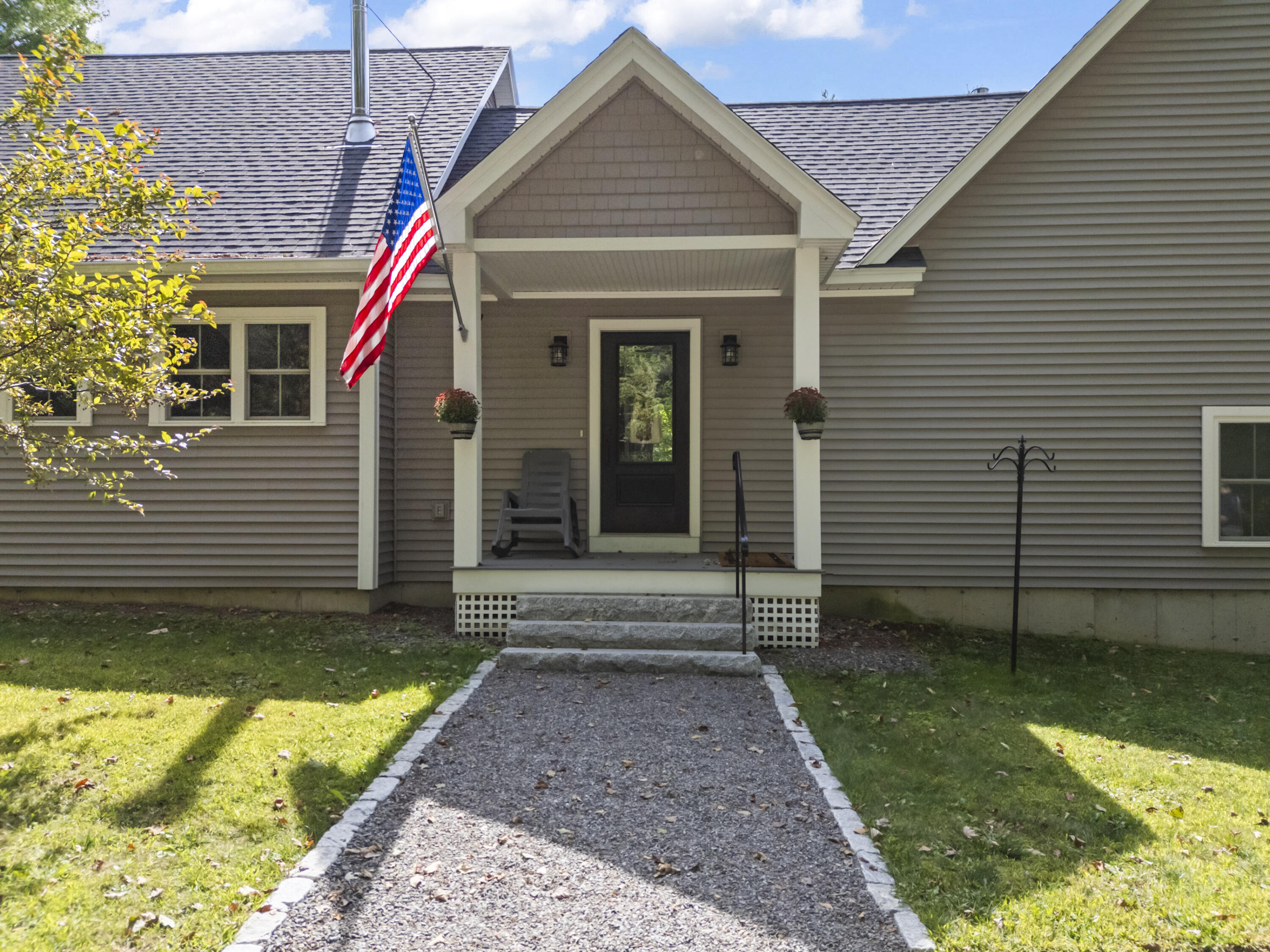 16 Meadowood Drive