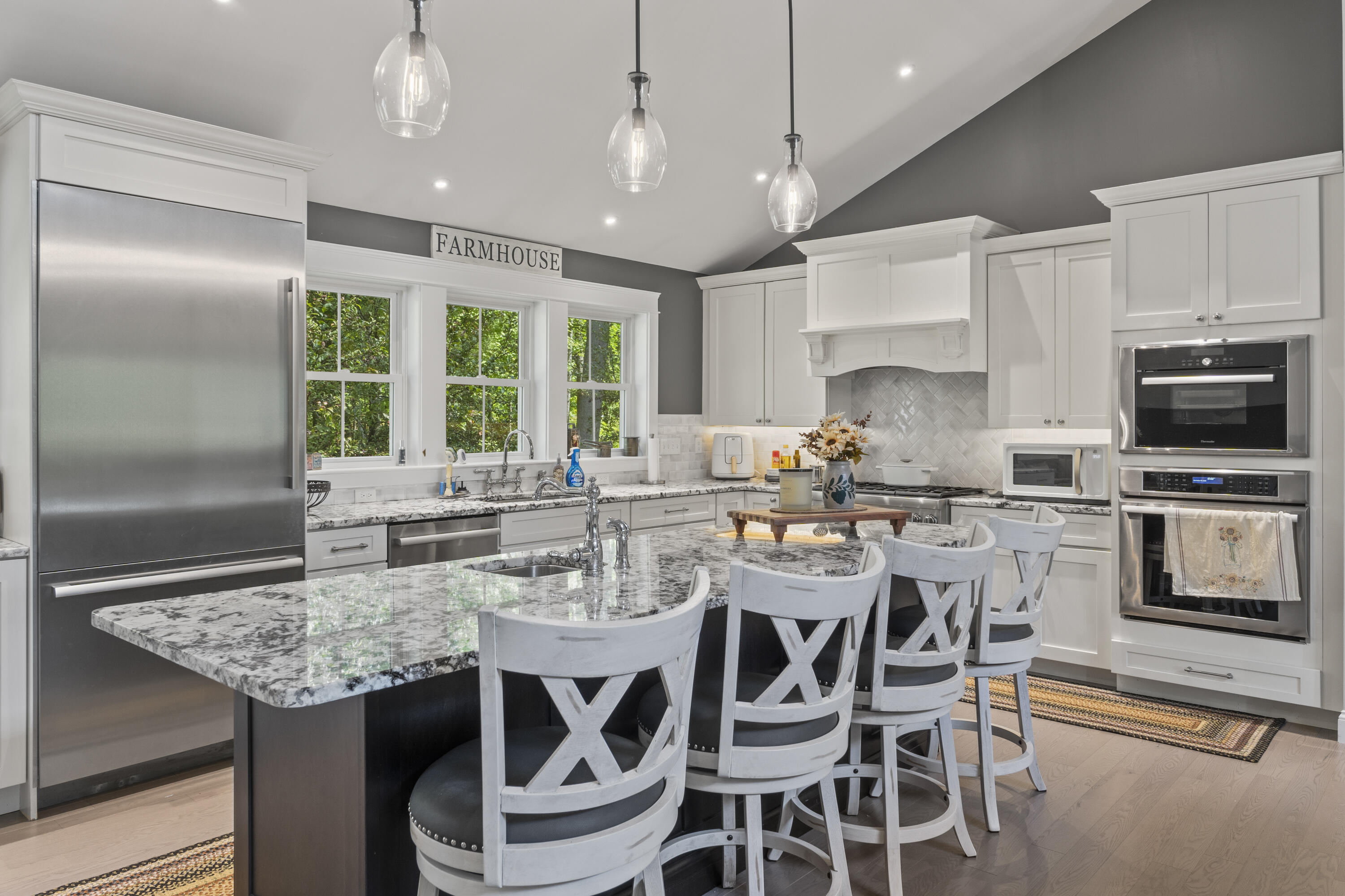 16 Meadowood Drive