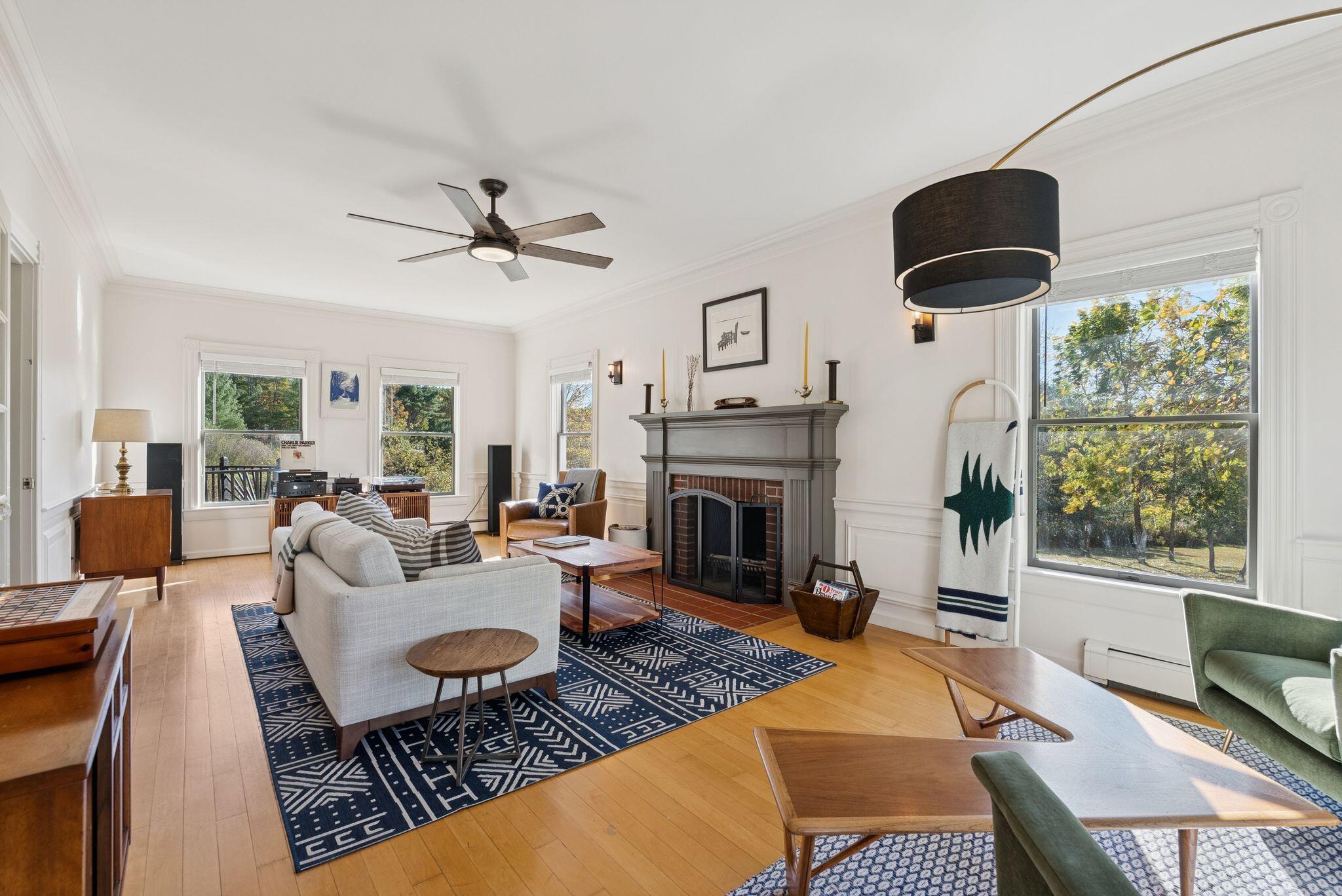 1 Fawn Meadow Lane