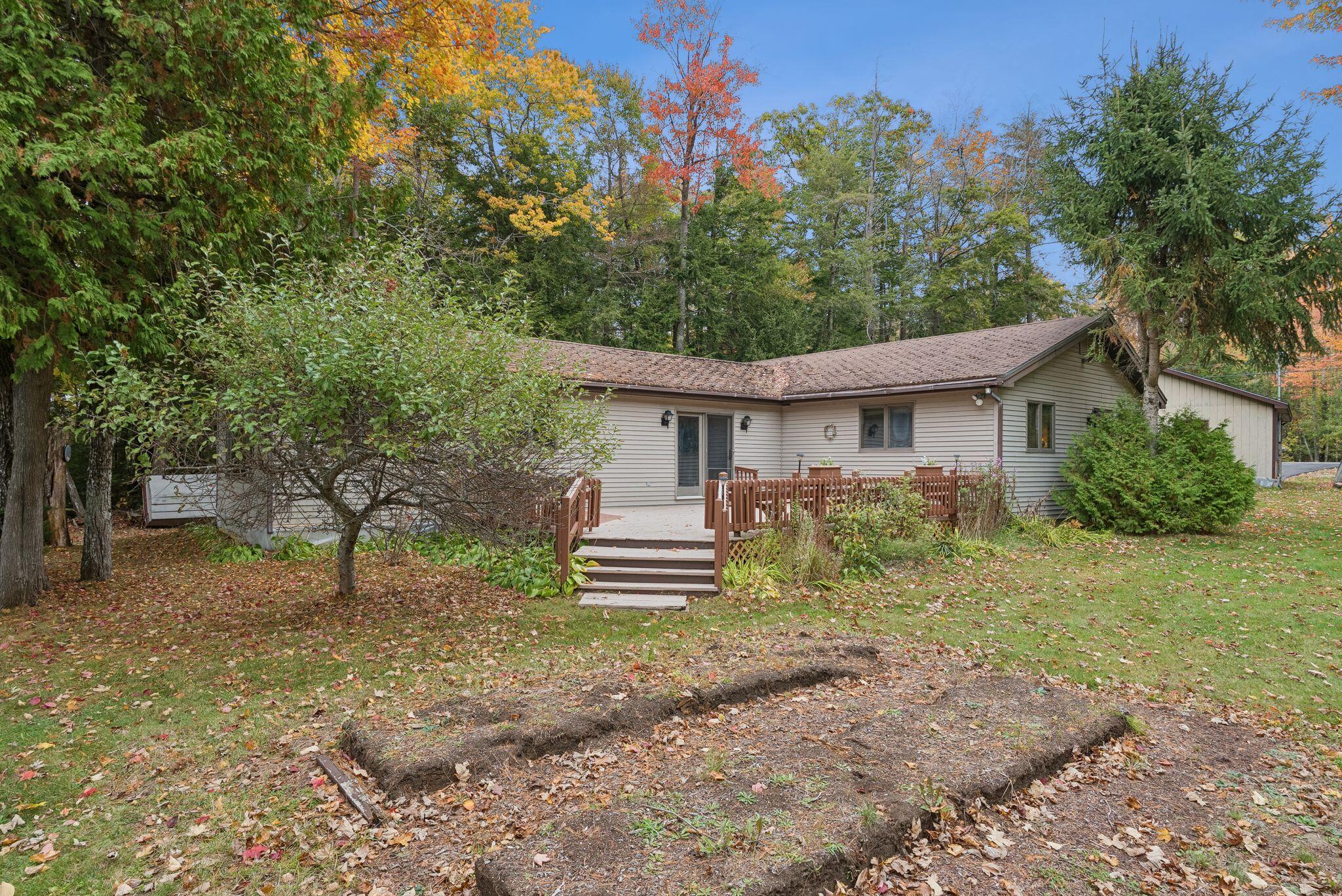 587 Woodland Avenue