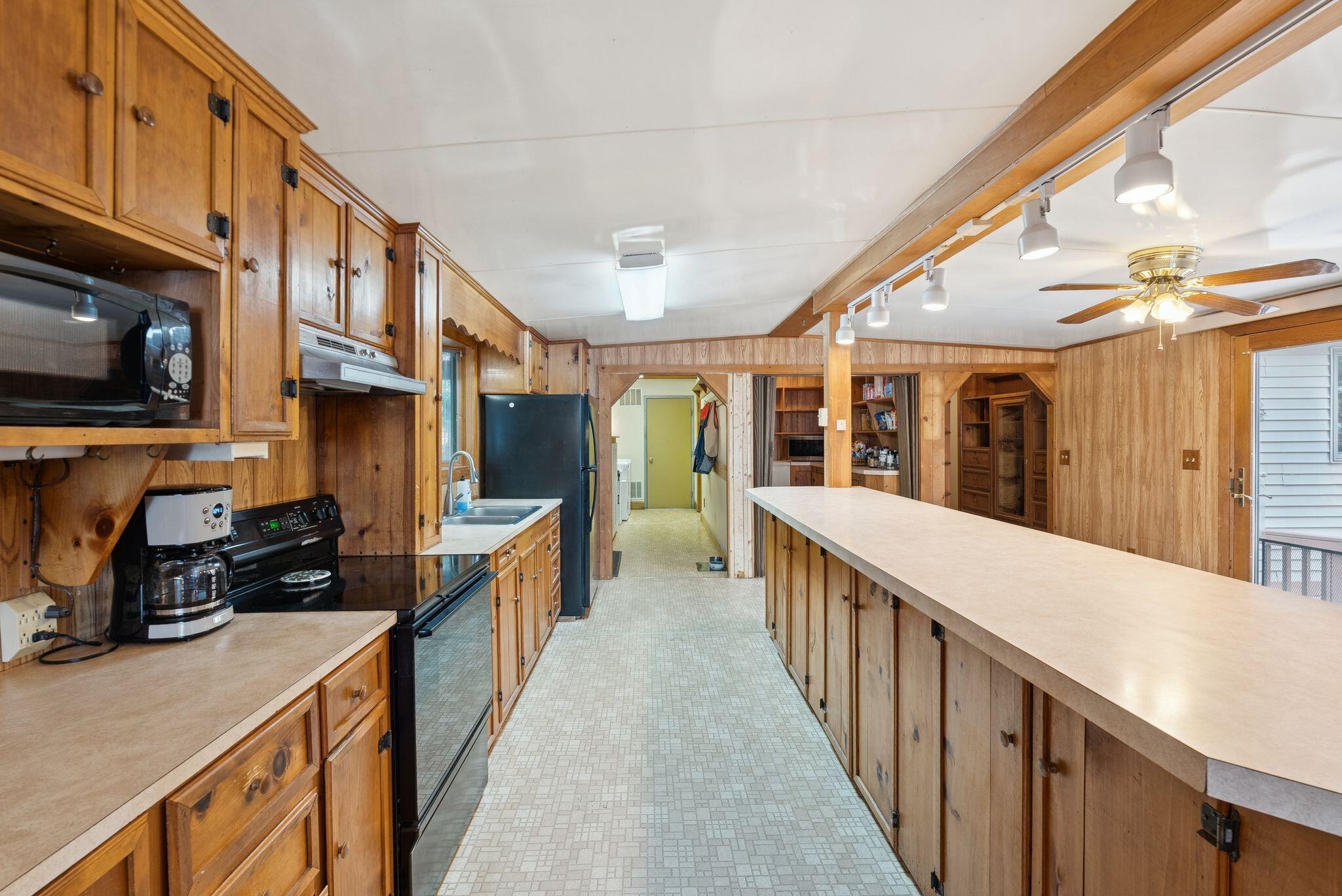 587 Woodland Avenue