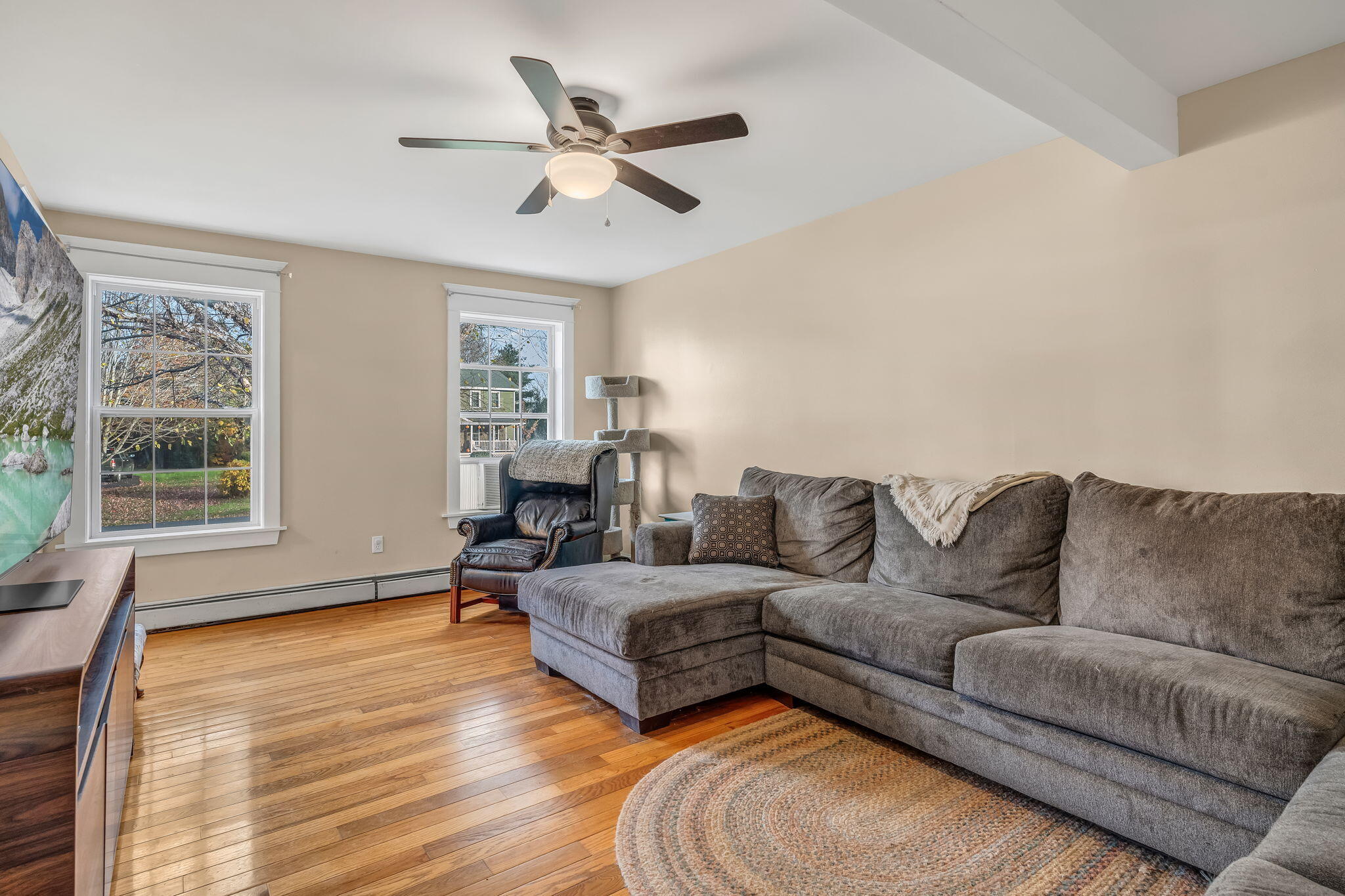10 Independence Avenue