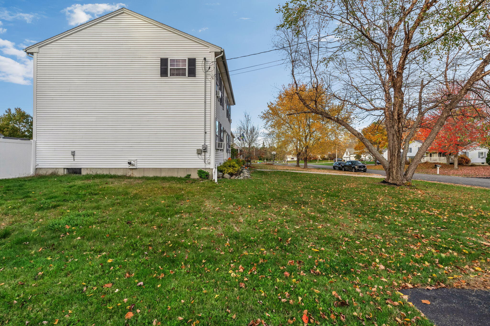 10 Independence Avenue