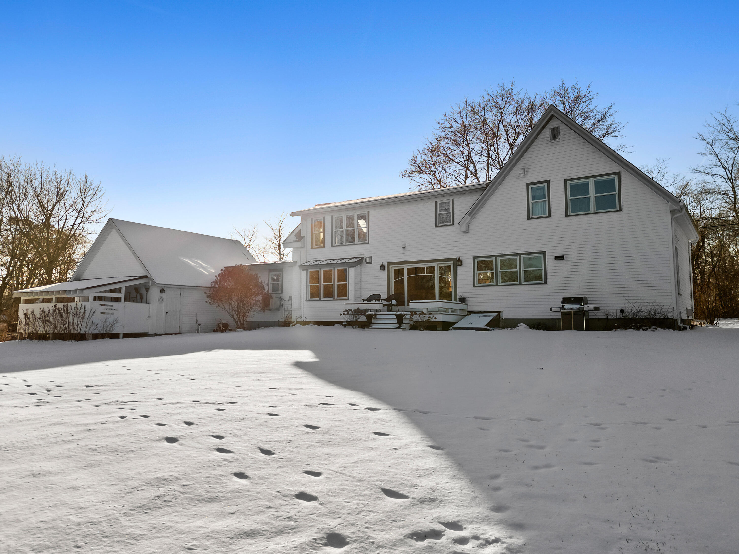902 Dutch Neck Road