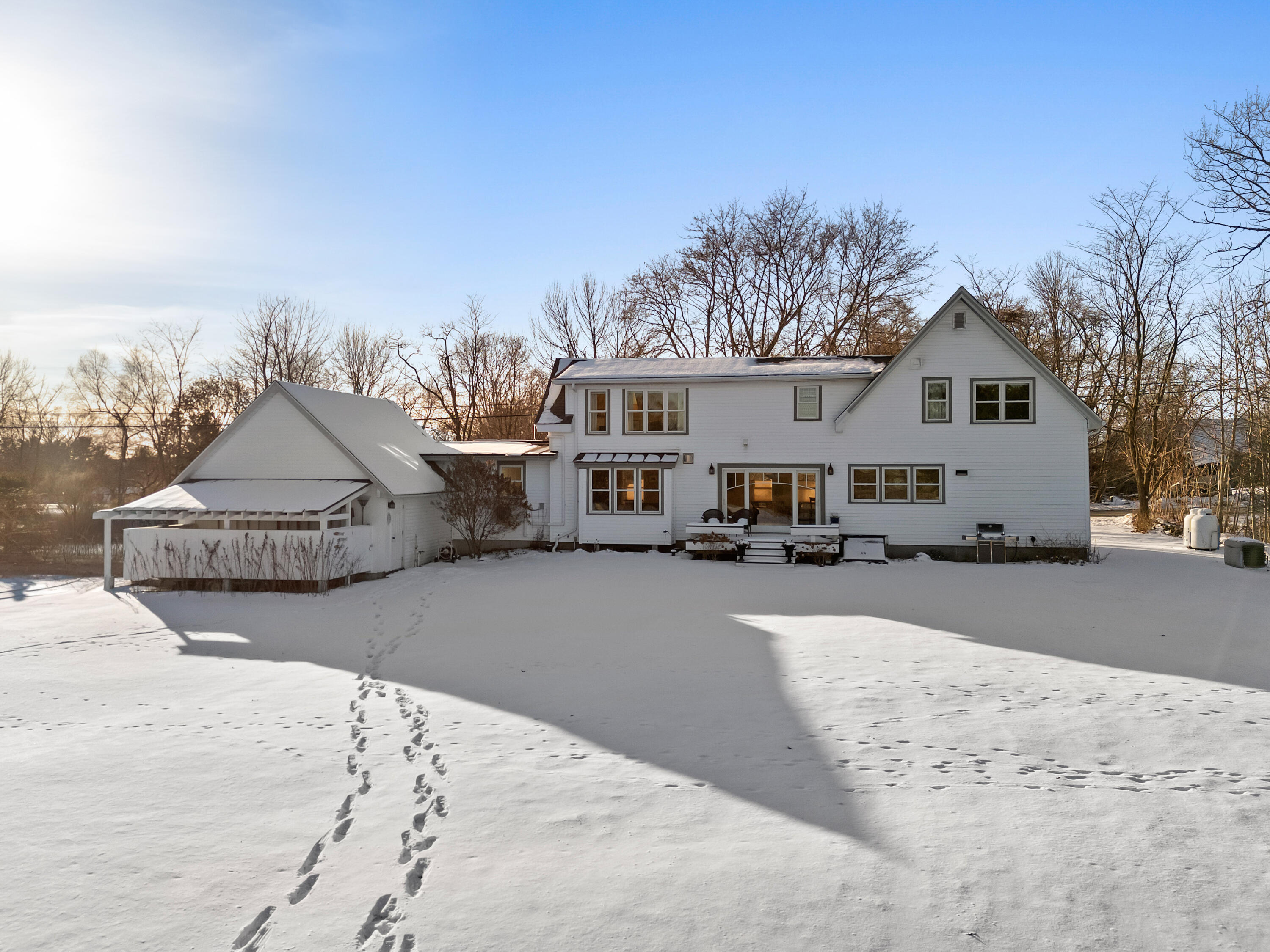 902 Dutch Neck Road