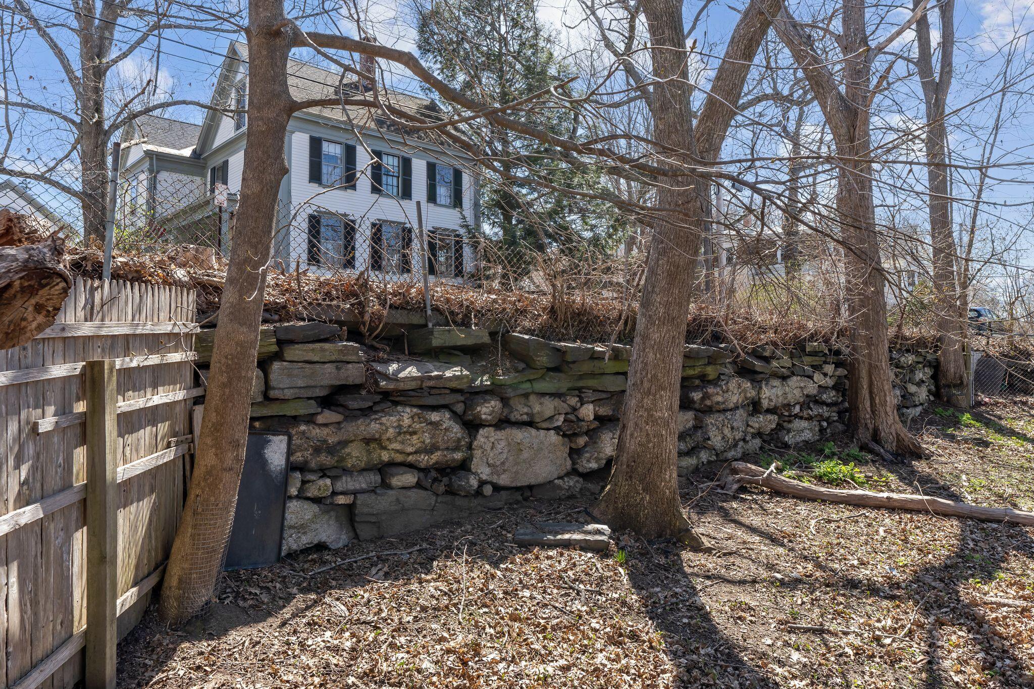 23 Noble Street