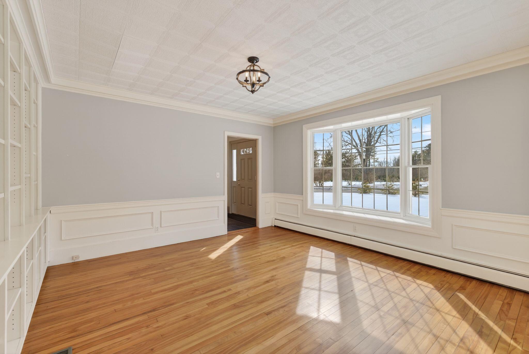 525 W Auburn Road