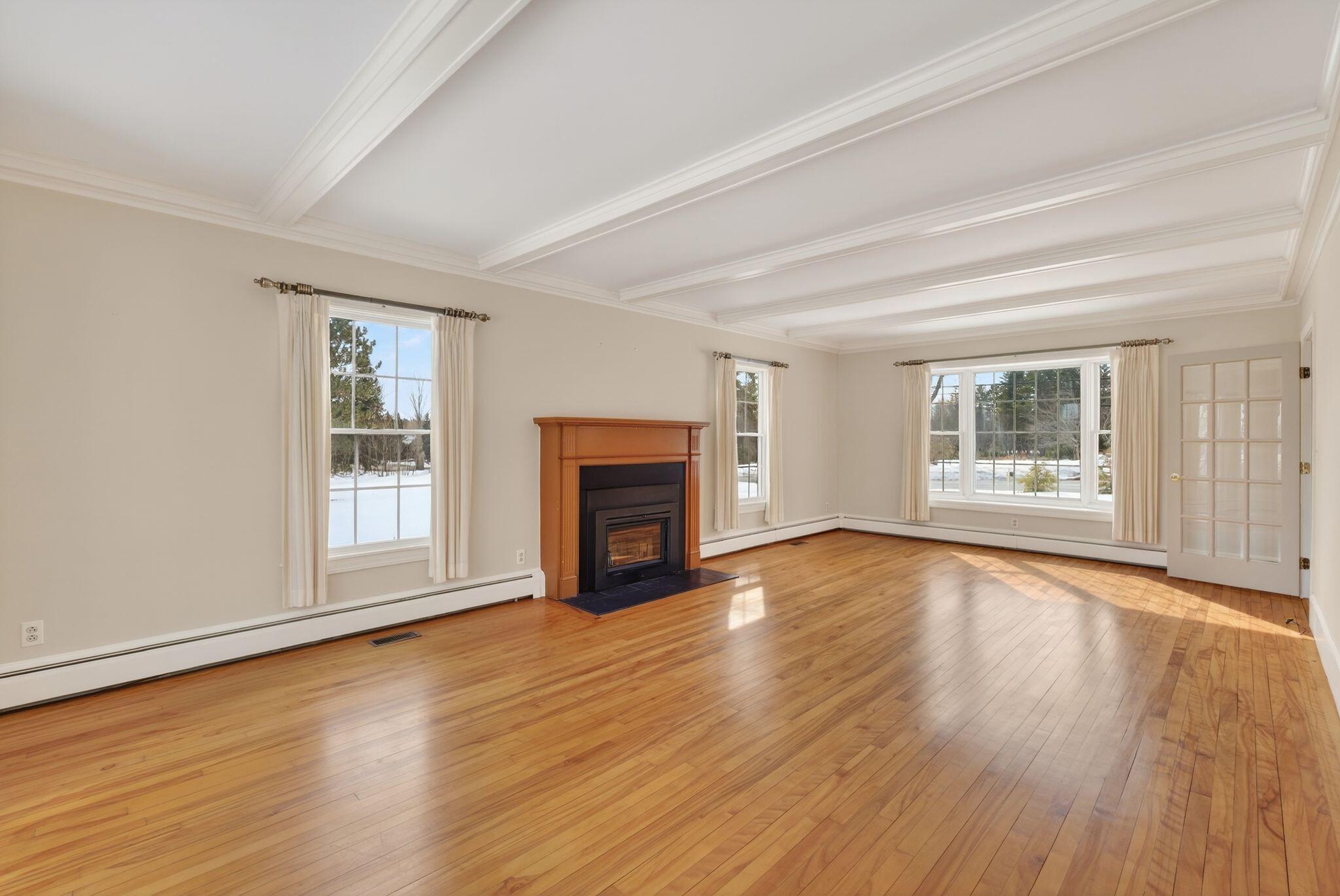 525 W Auburn Road