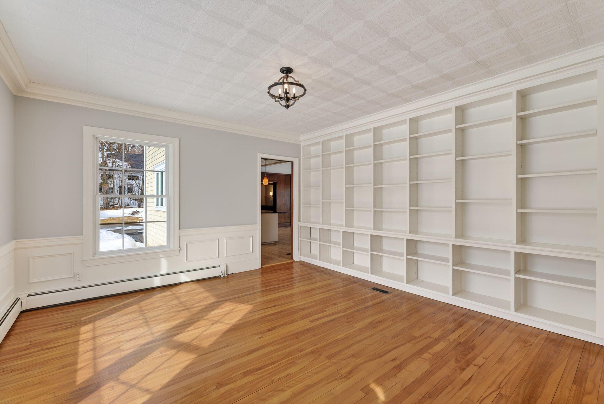 525 W Auburn Road