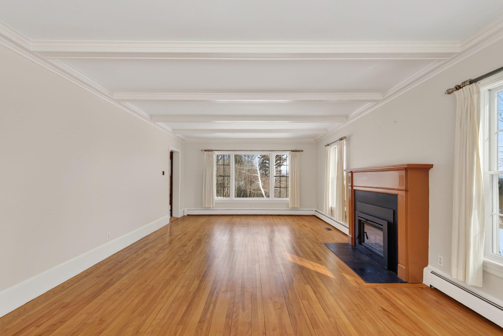 525 W Auburn Road