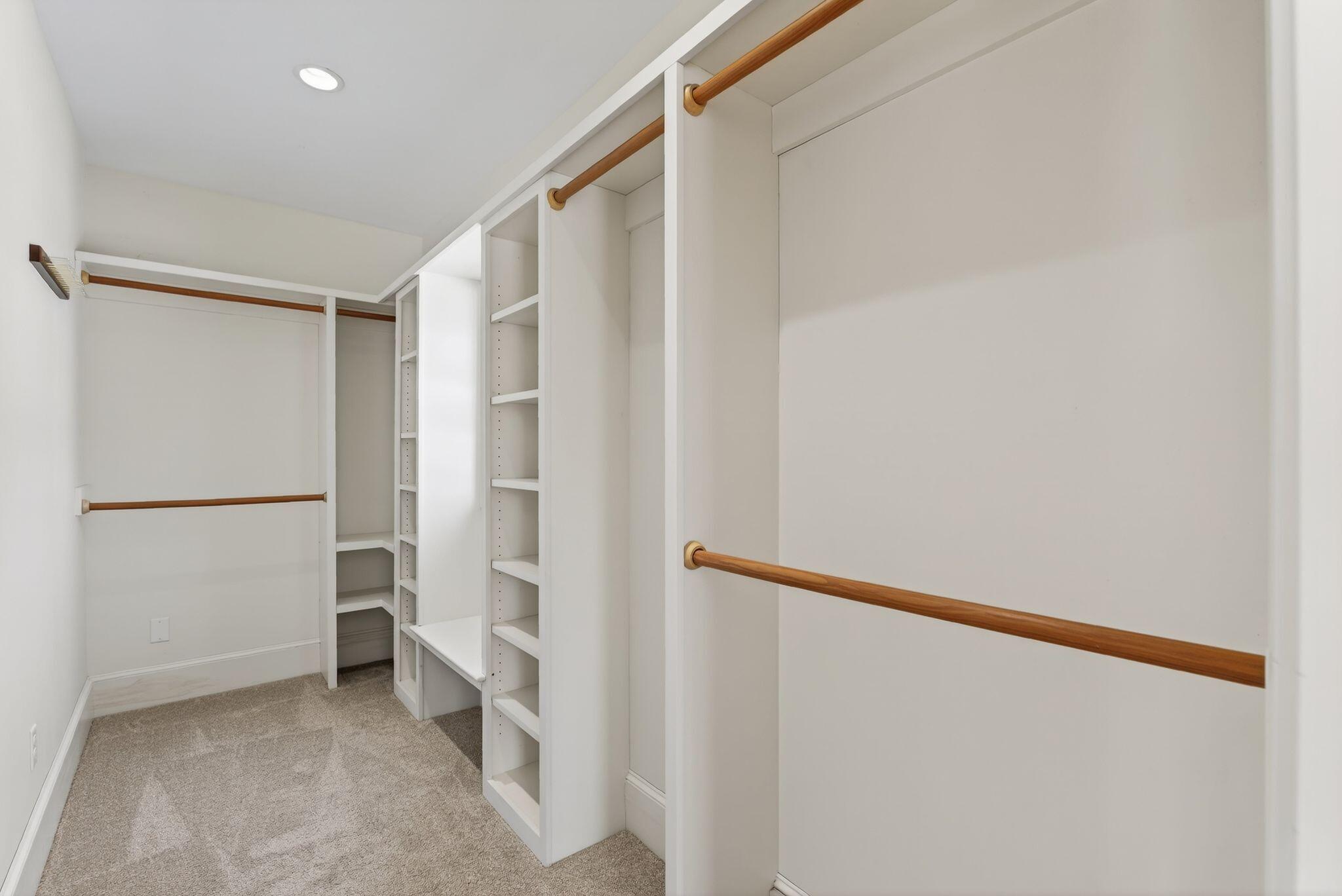 525 W Auburn Road