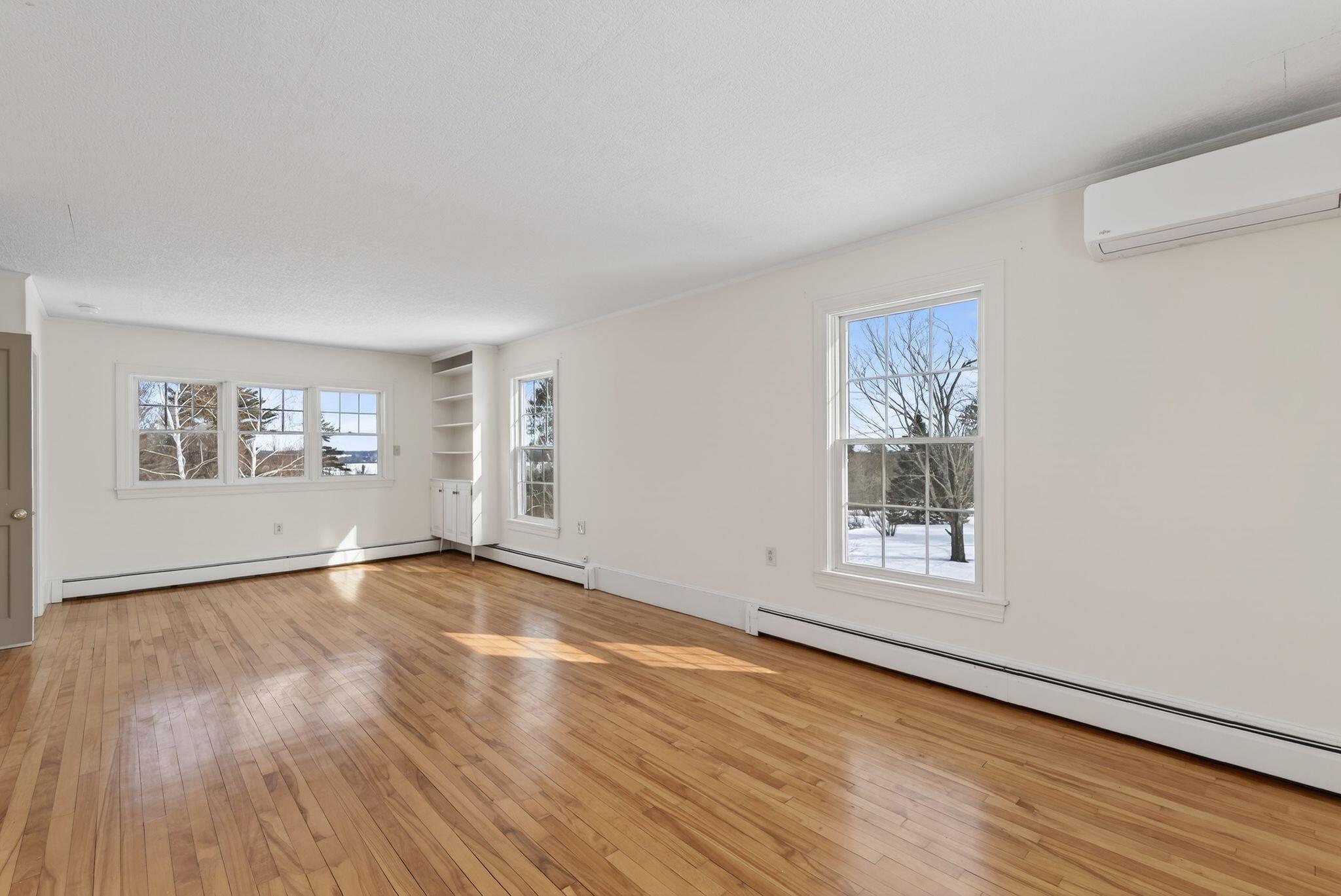 525 W Auburn Road