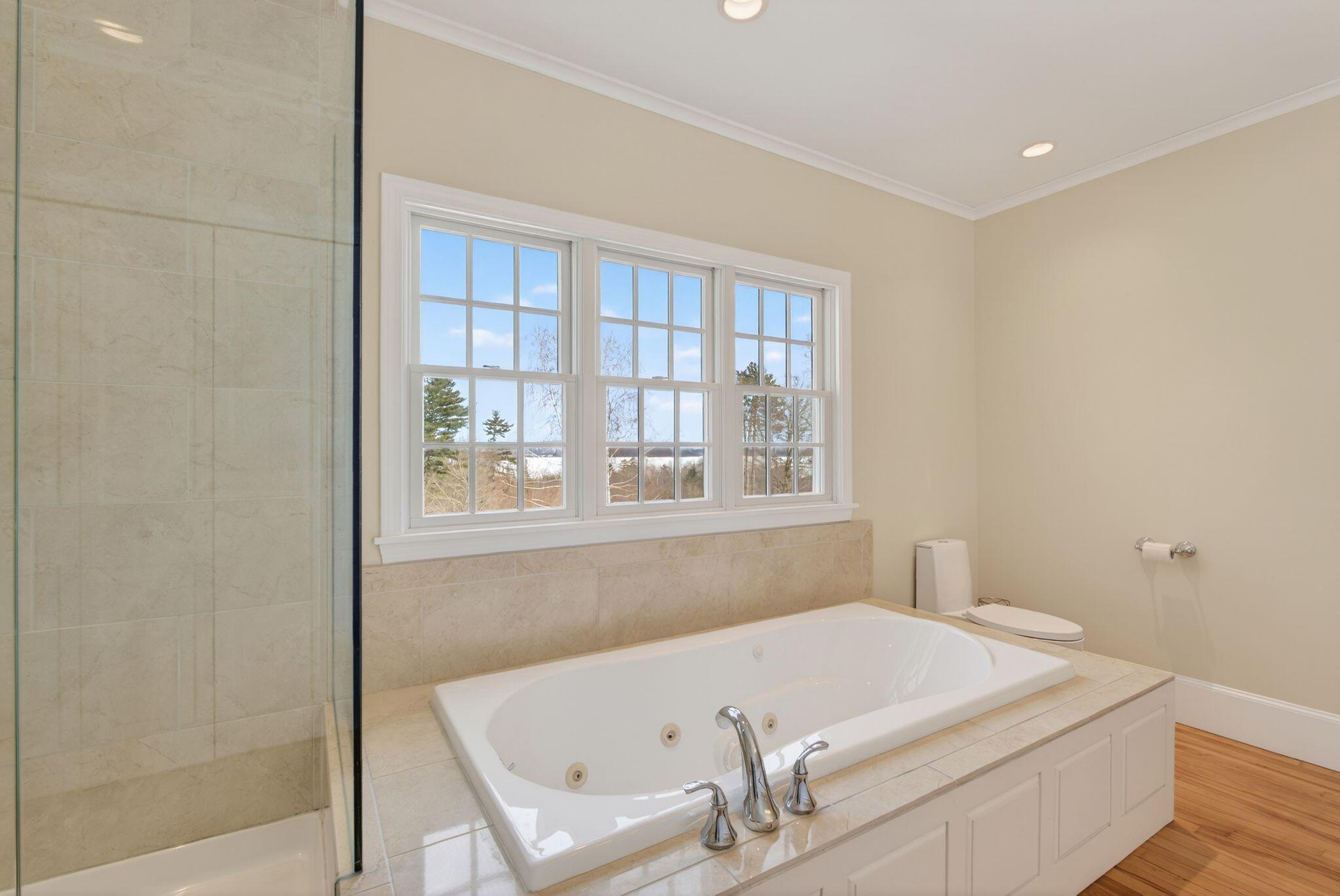 525 W Auburn Road