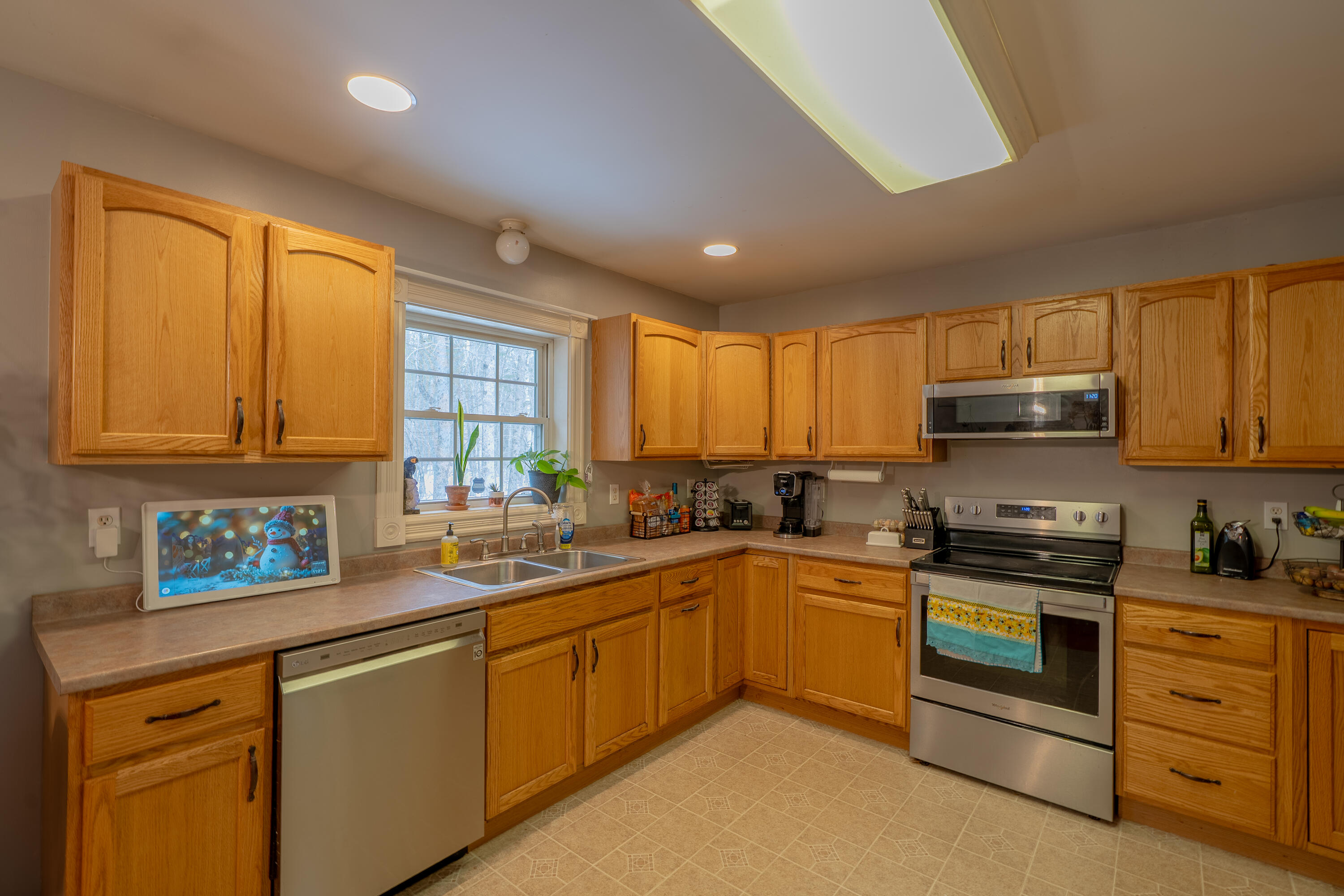 49 Stetson Road W