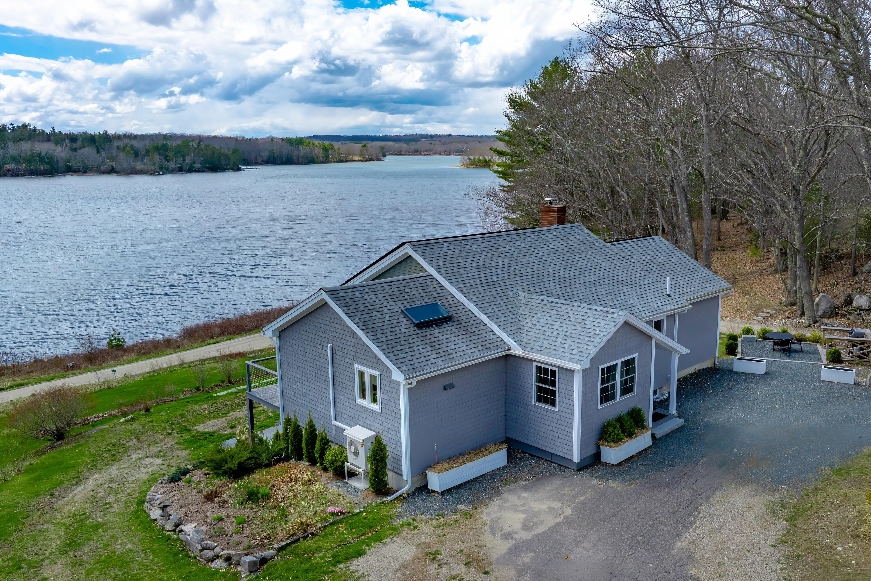 27 Town Landing Road