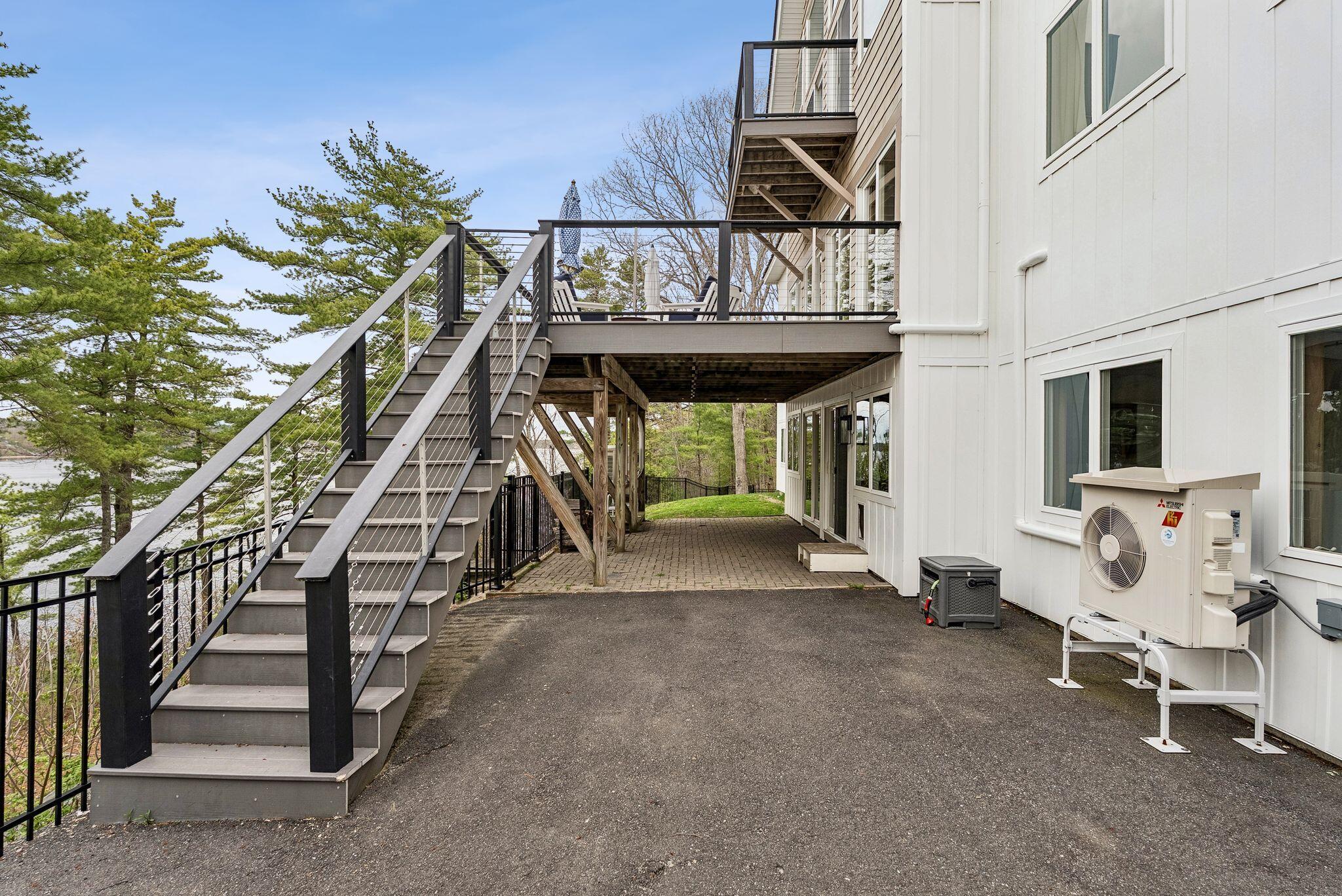 124 Middle Road