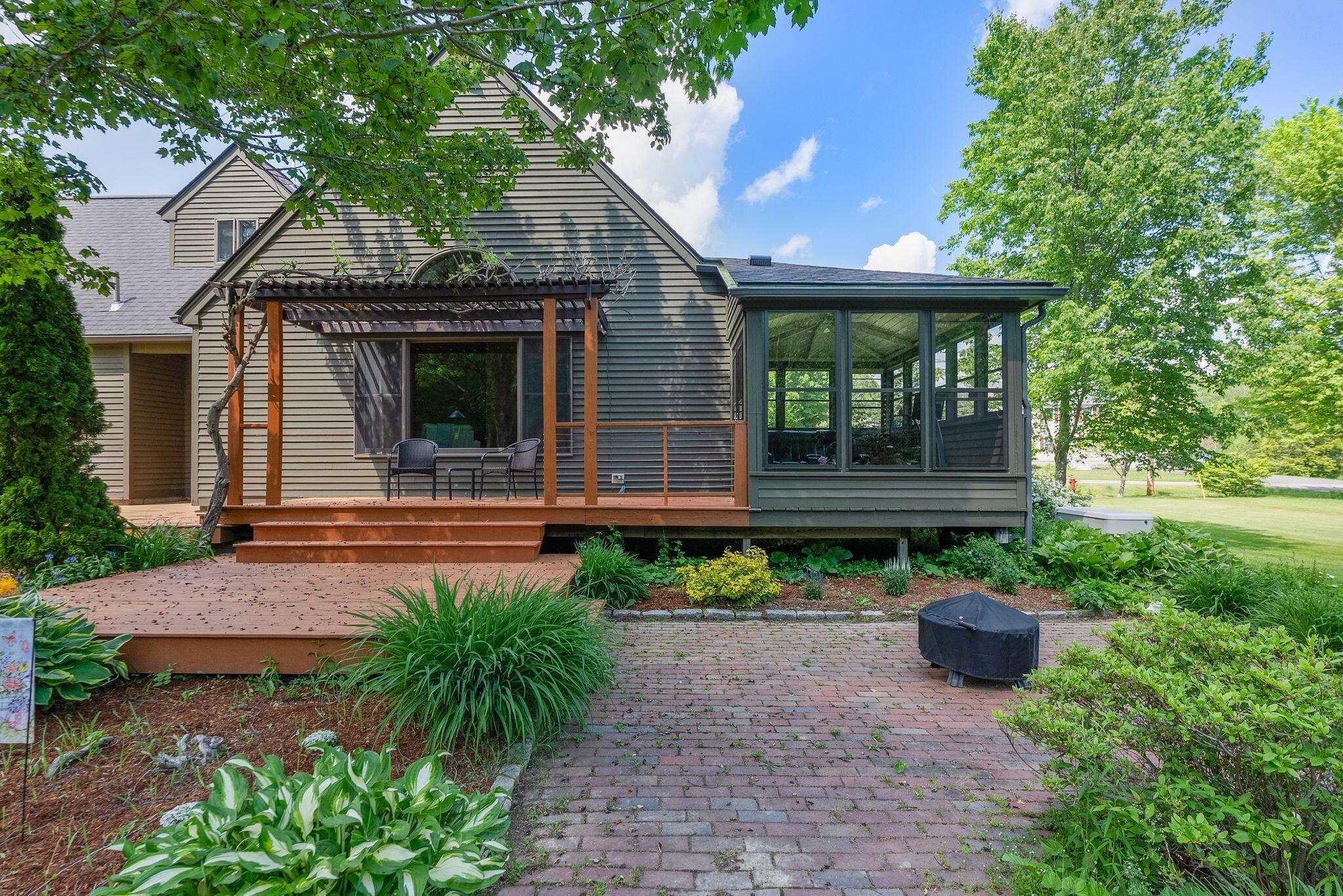 38 Rob Clark Street