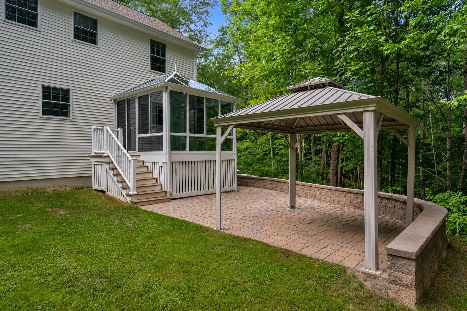 66 Moody Road