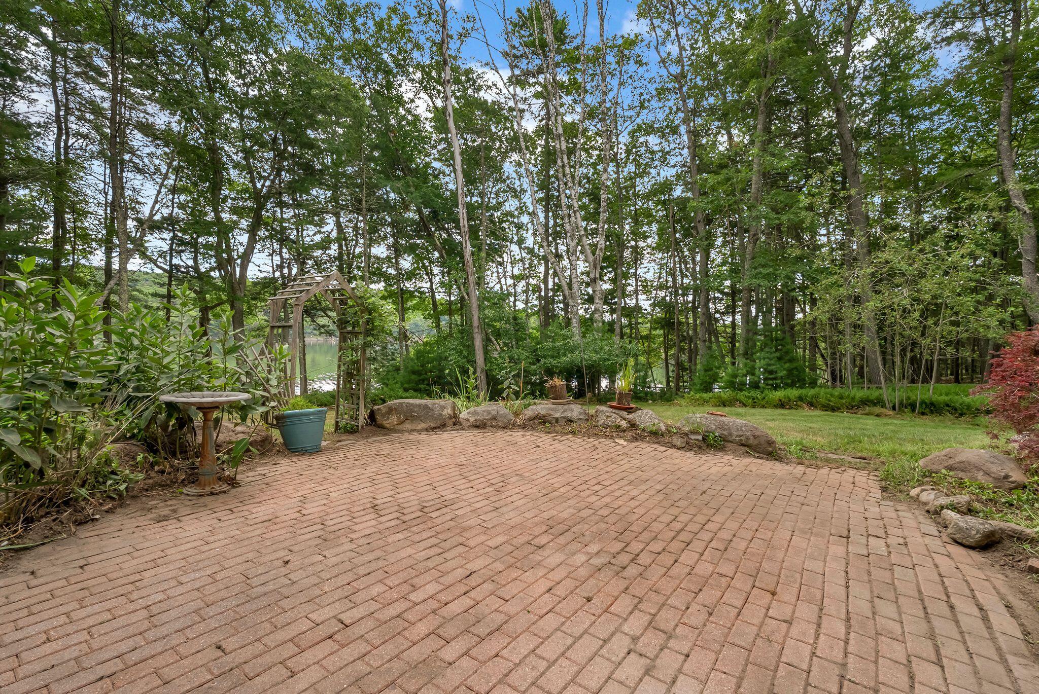 77 Higgins Farm Road