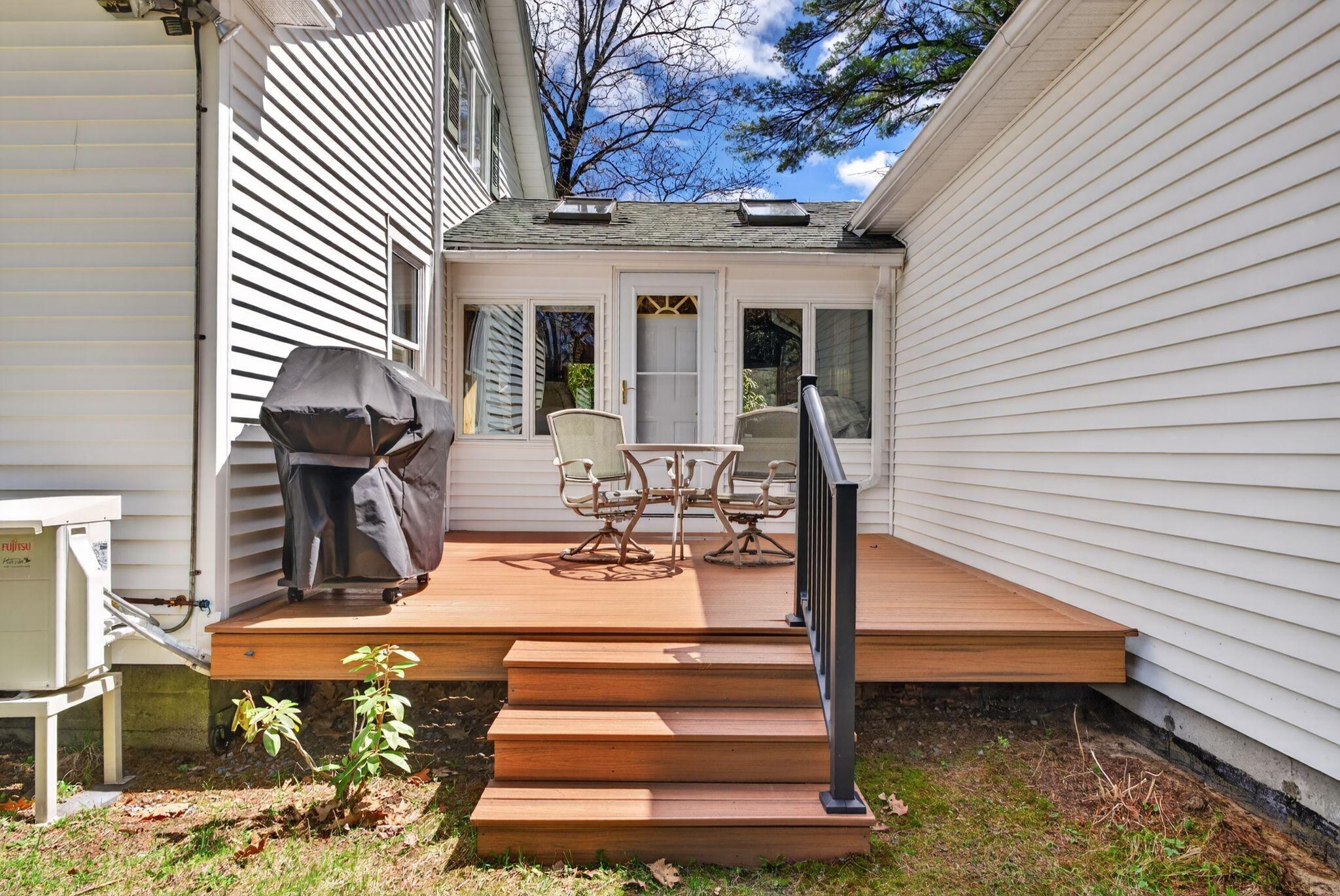 324 Maine Street