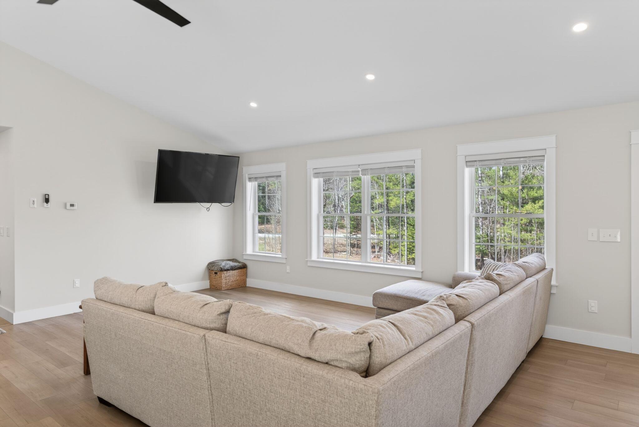 20 Graystone Drive