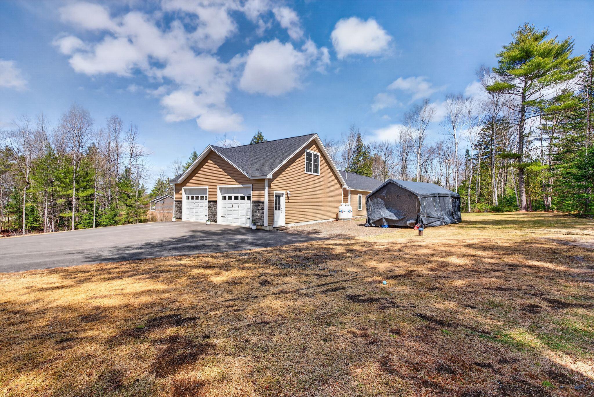 20 Graystone Drive