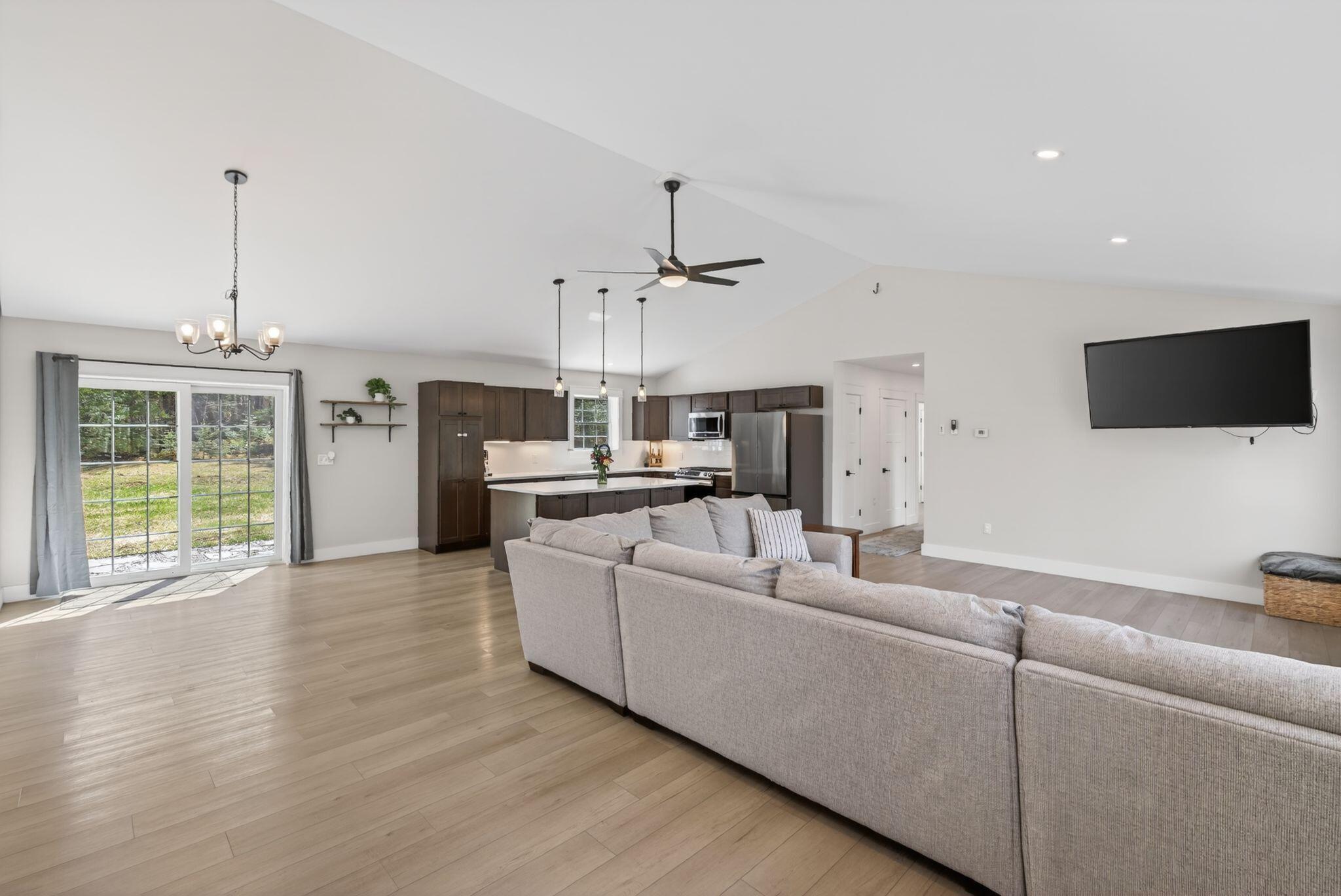 20 Graystone Drive