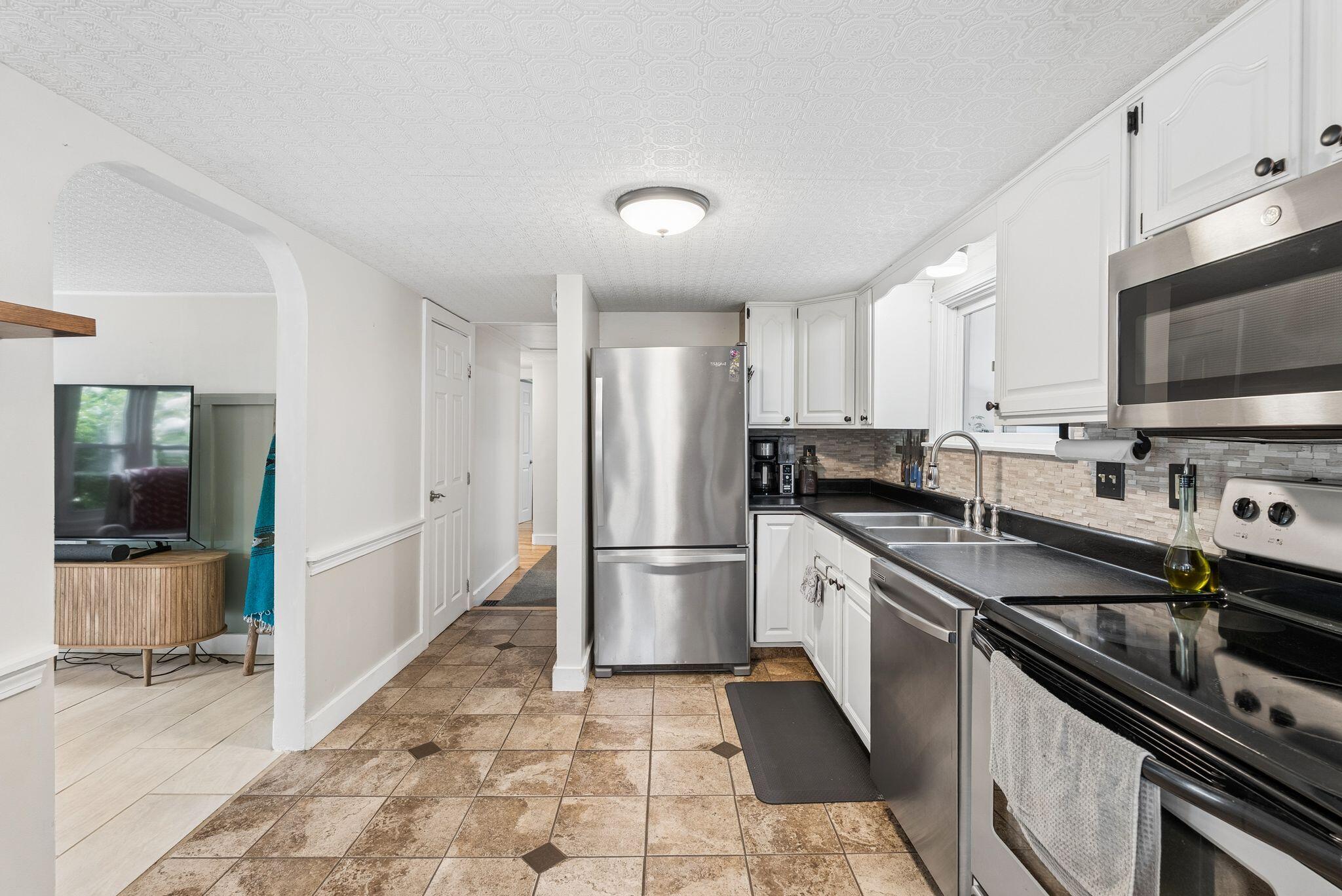 204 Shaker Road