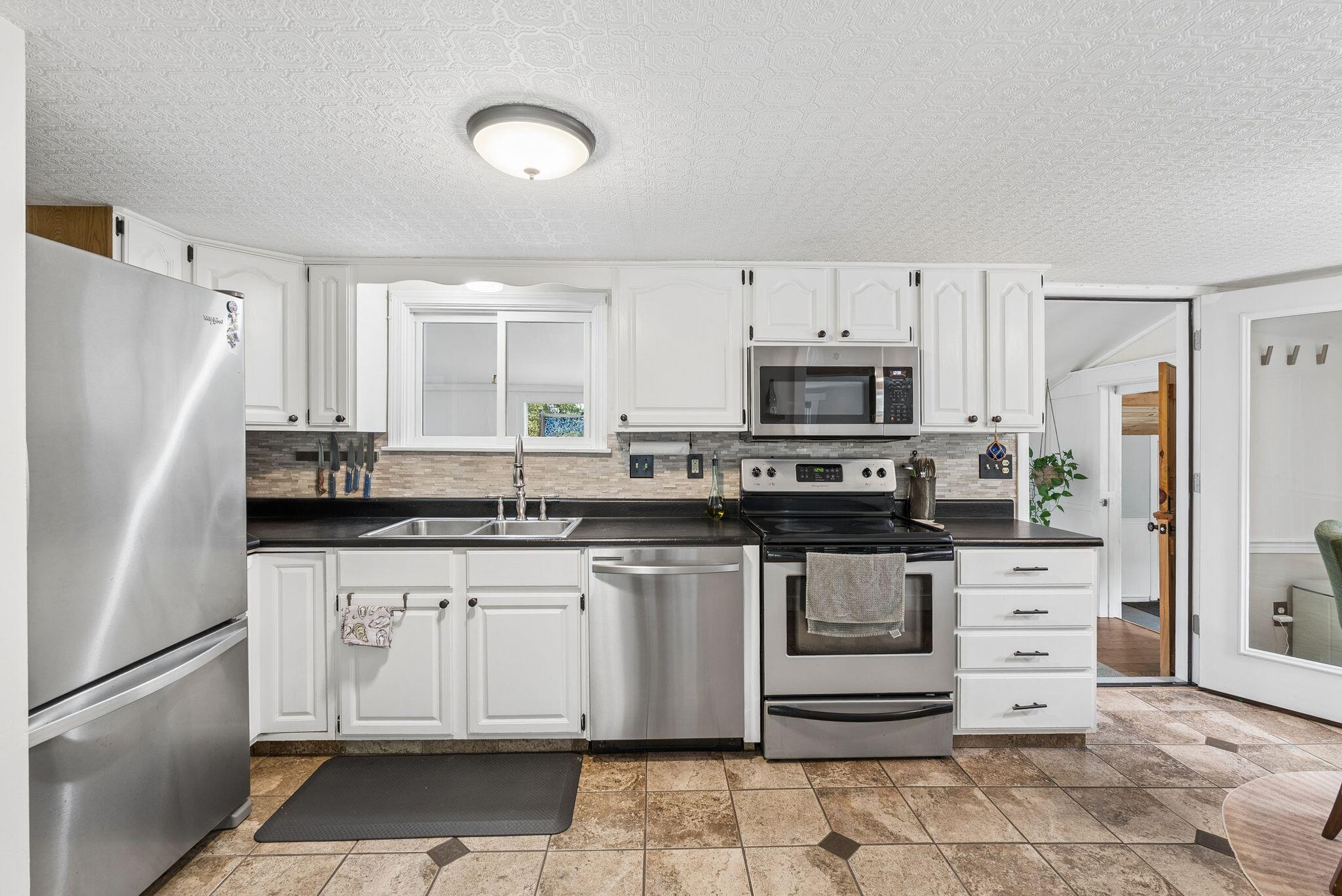 204 Shaker Road
