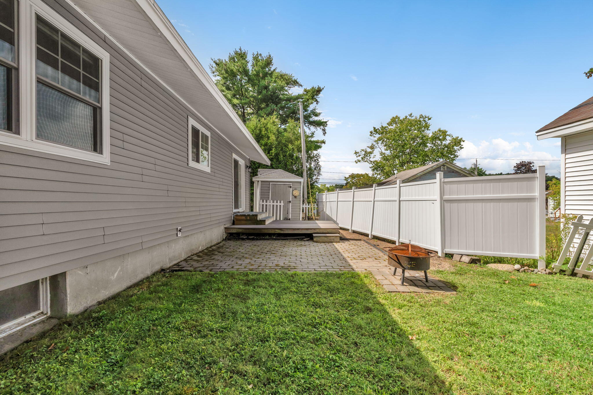 87 Perkins Avenue