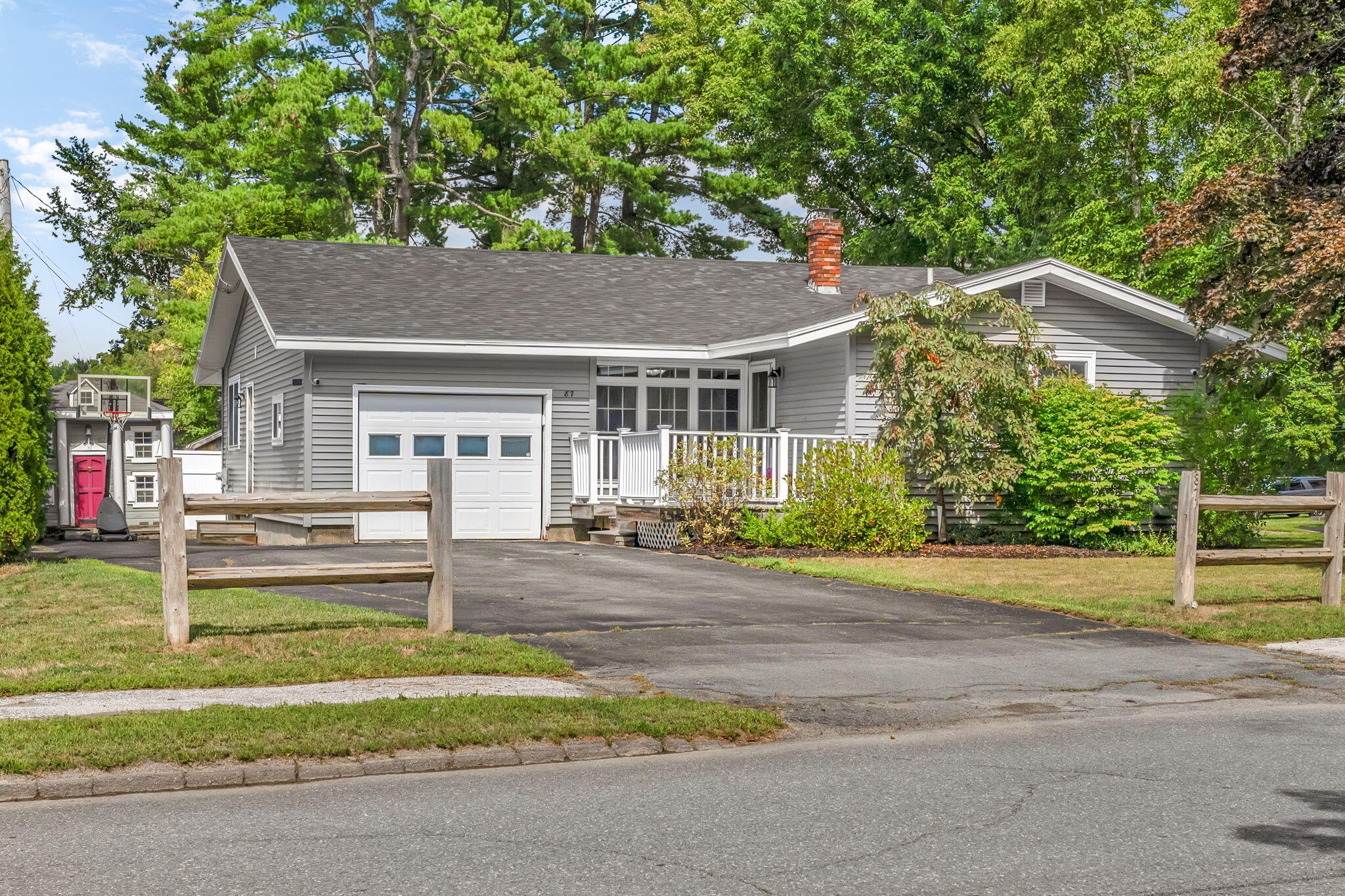 87 Perkins Avenue
