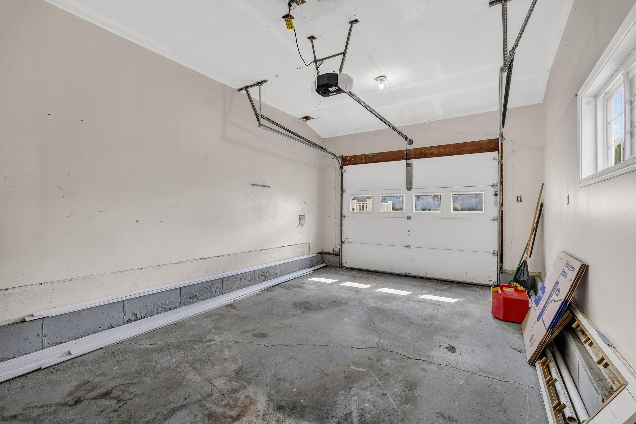 87 Perkins Avenue