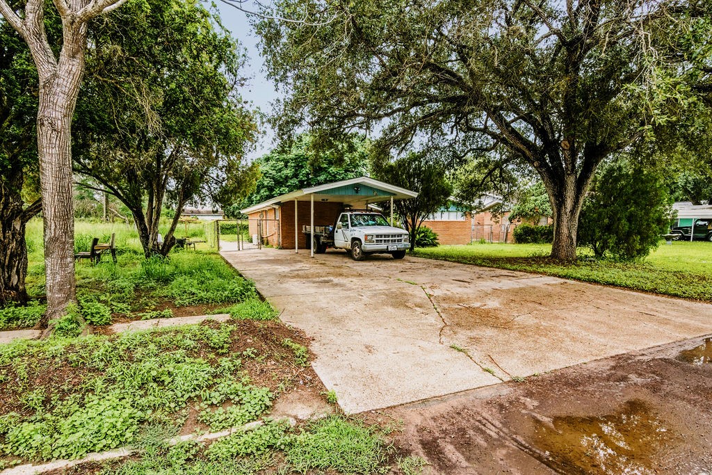 215 NW 2nd St