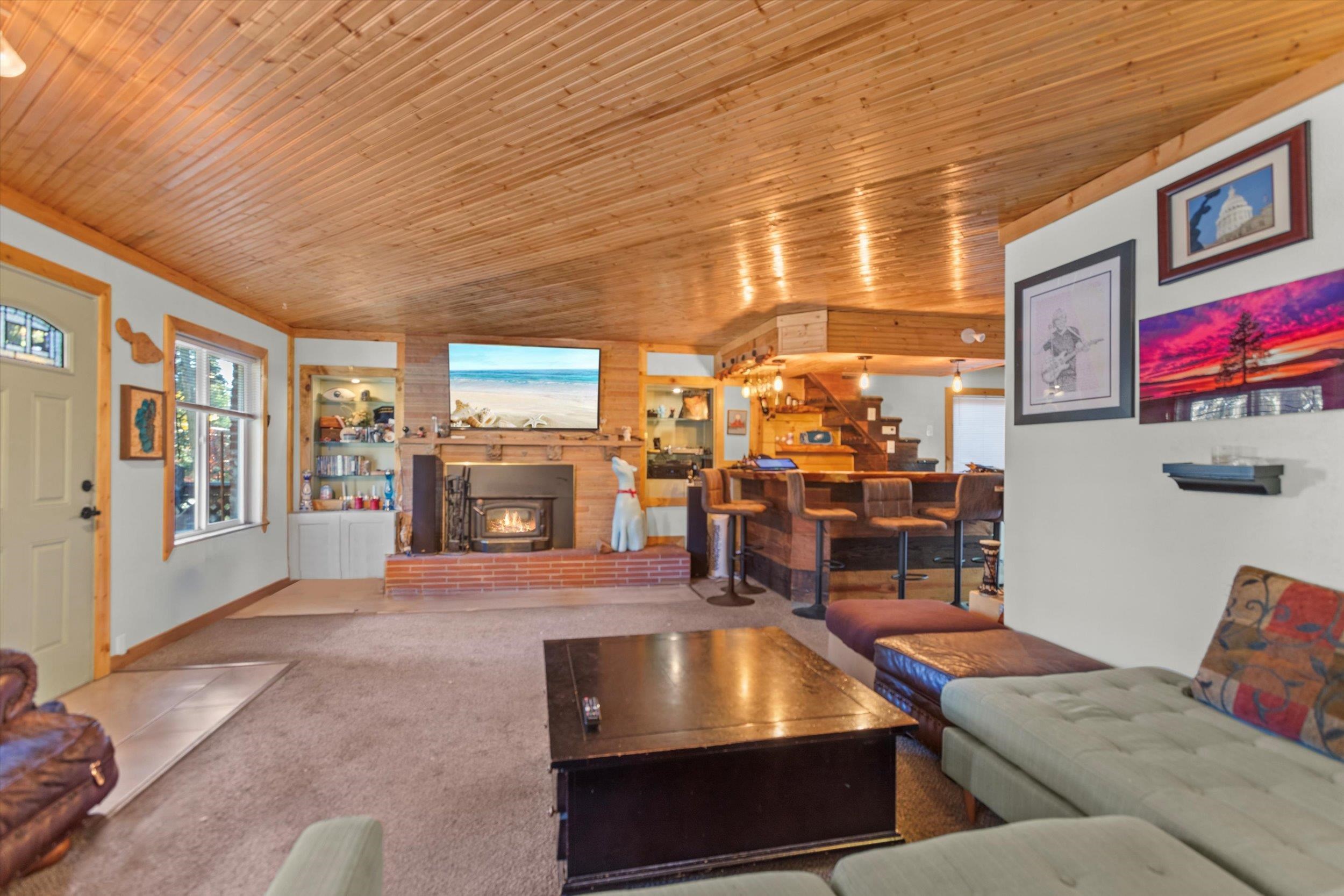 4115 North Lake Boulevard