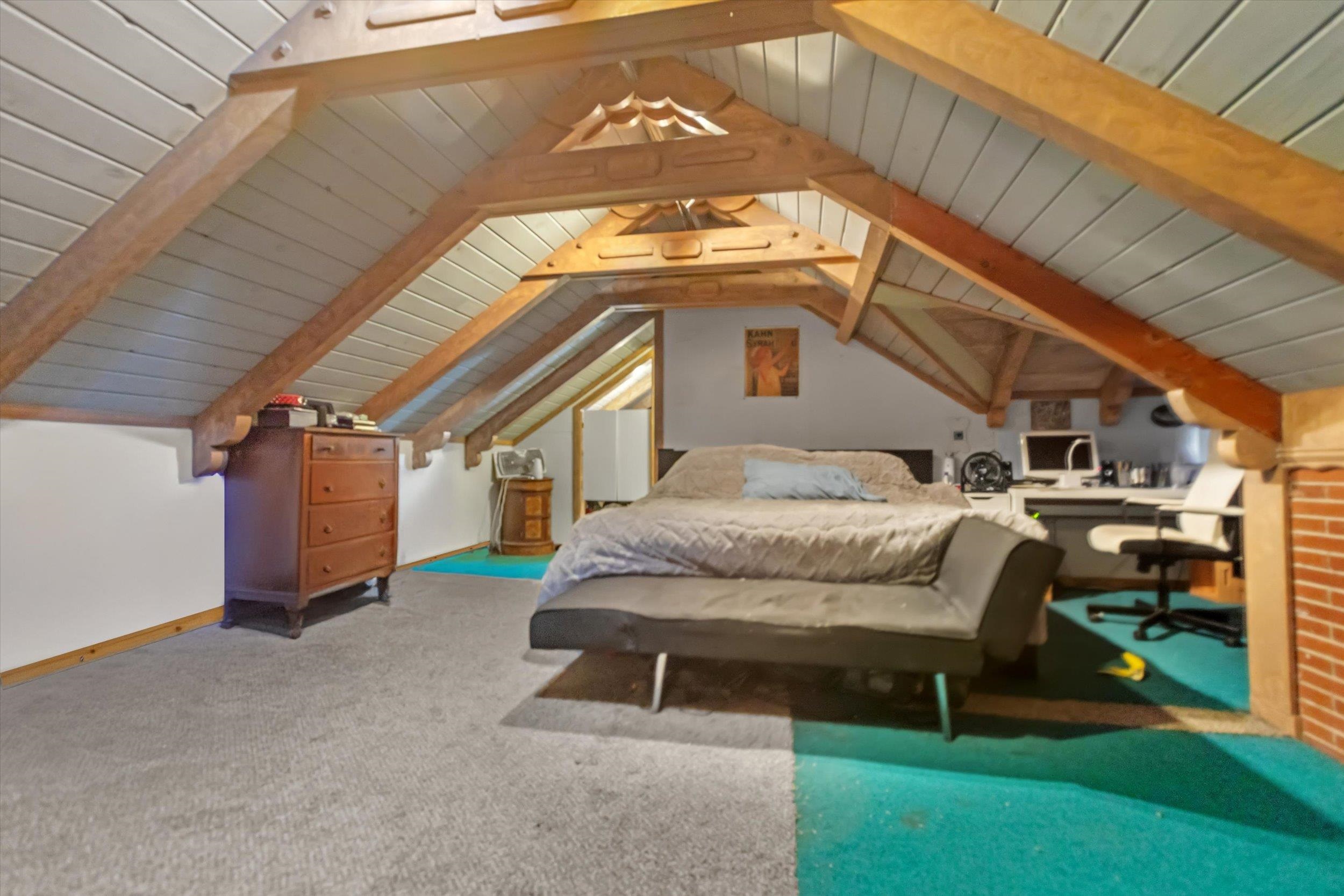 4115 North Lake Boulevard